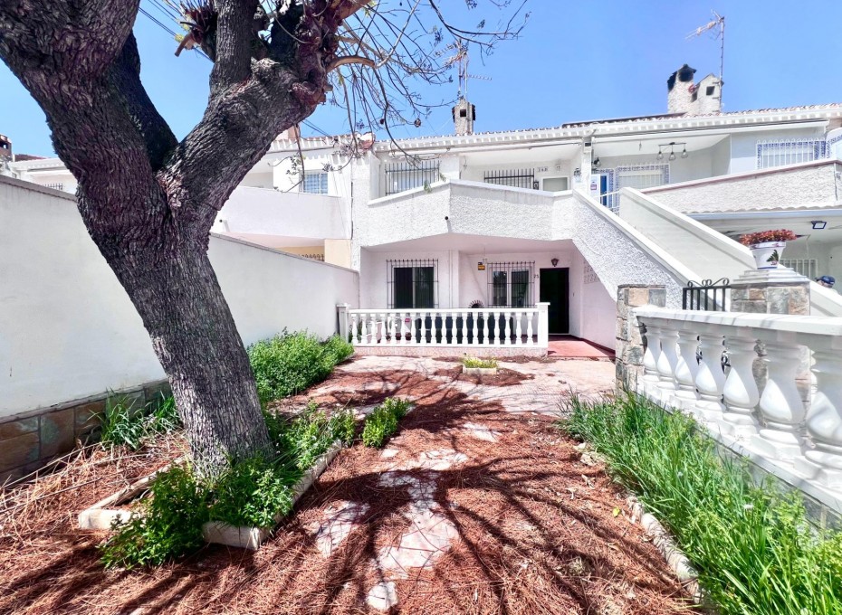 Wiederverkauf - Bungalow -
Orihuela Costa - La Regia