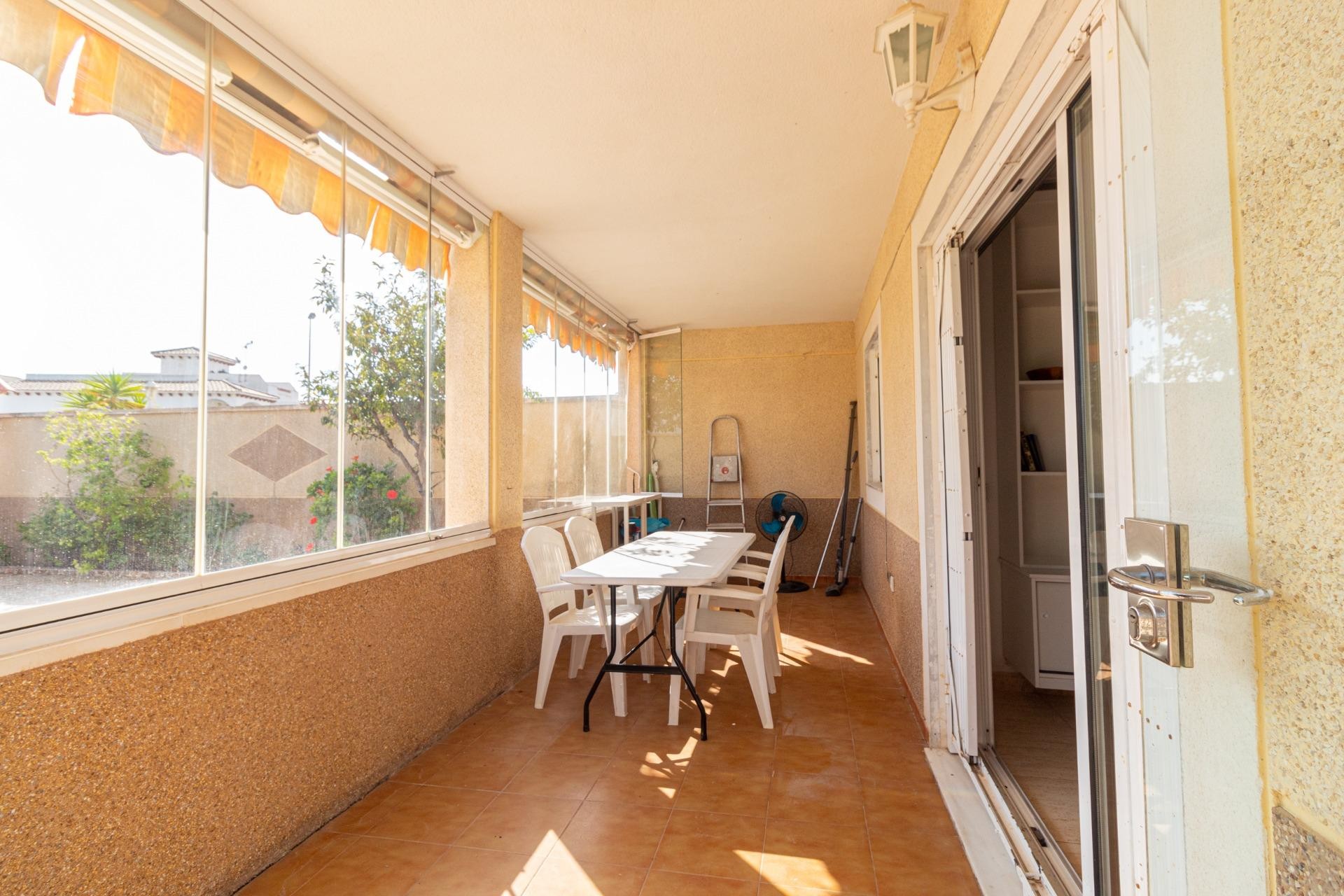 Wiederverkauf - Bungalow -
Orihuela Costa - Punta Prima