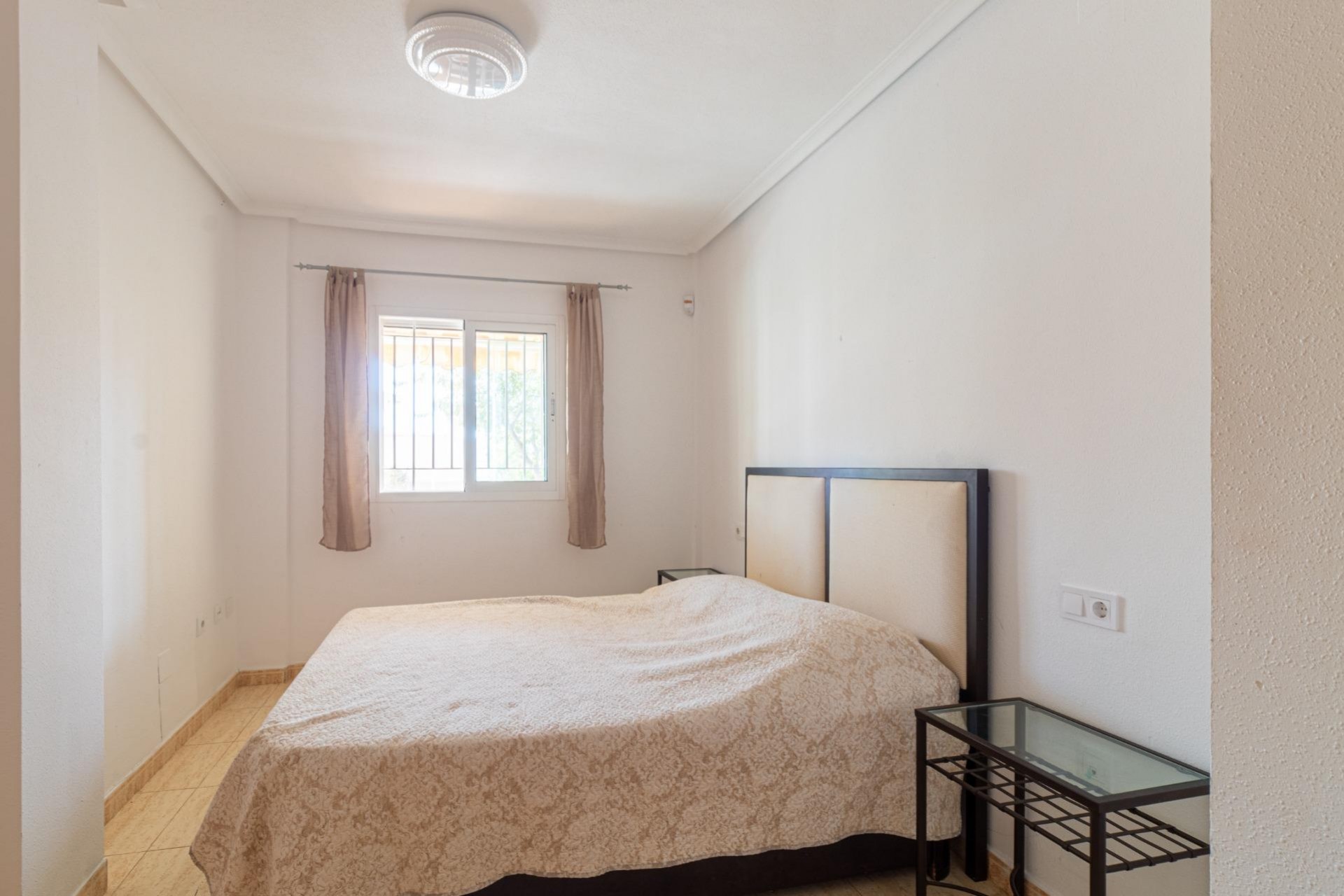 Wiederverkauf - Bungalow -
Orihuela Costa - Punta Prima