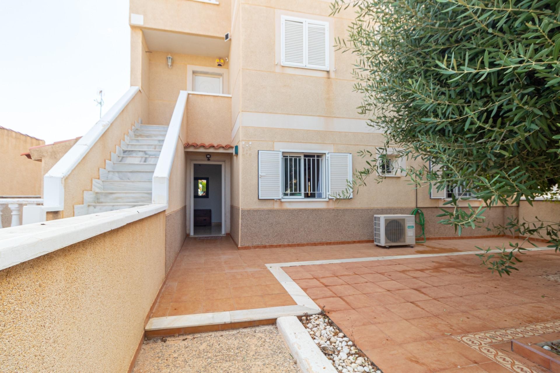 Wiederverkauf - Bungalow -
Orihuela Costa - Punta Prima