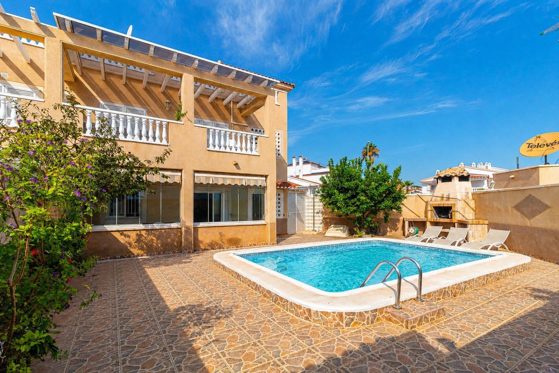 Wiederverkauf - Bungalow -
Orihuela Costa - Punta Prima