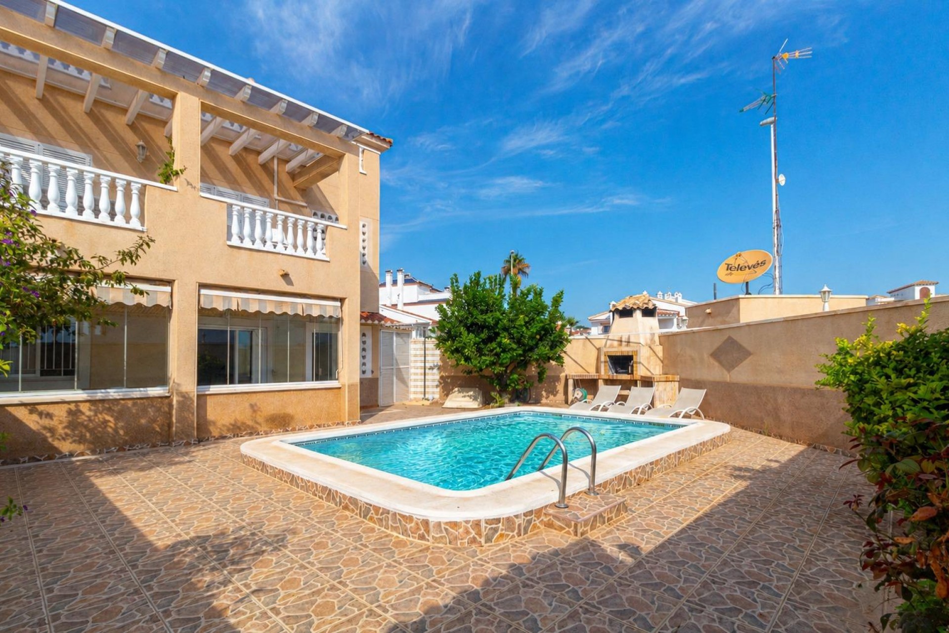 Wiederverkauf - Bungalow -
Orihuela Costa - Punta Prima