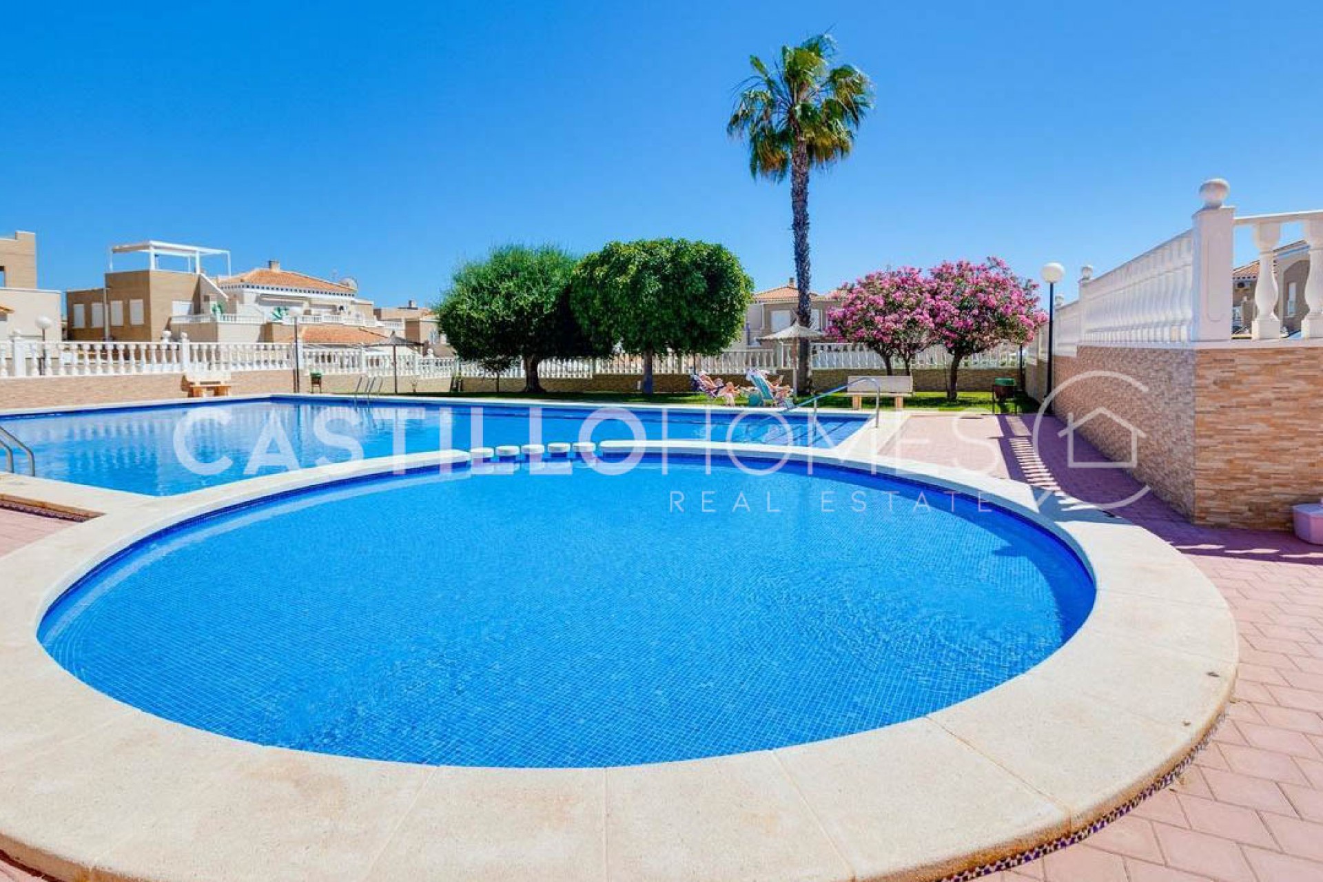 Wiederverkauf - Bungalow -
Torrevieja - Altos de la Bahía