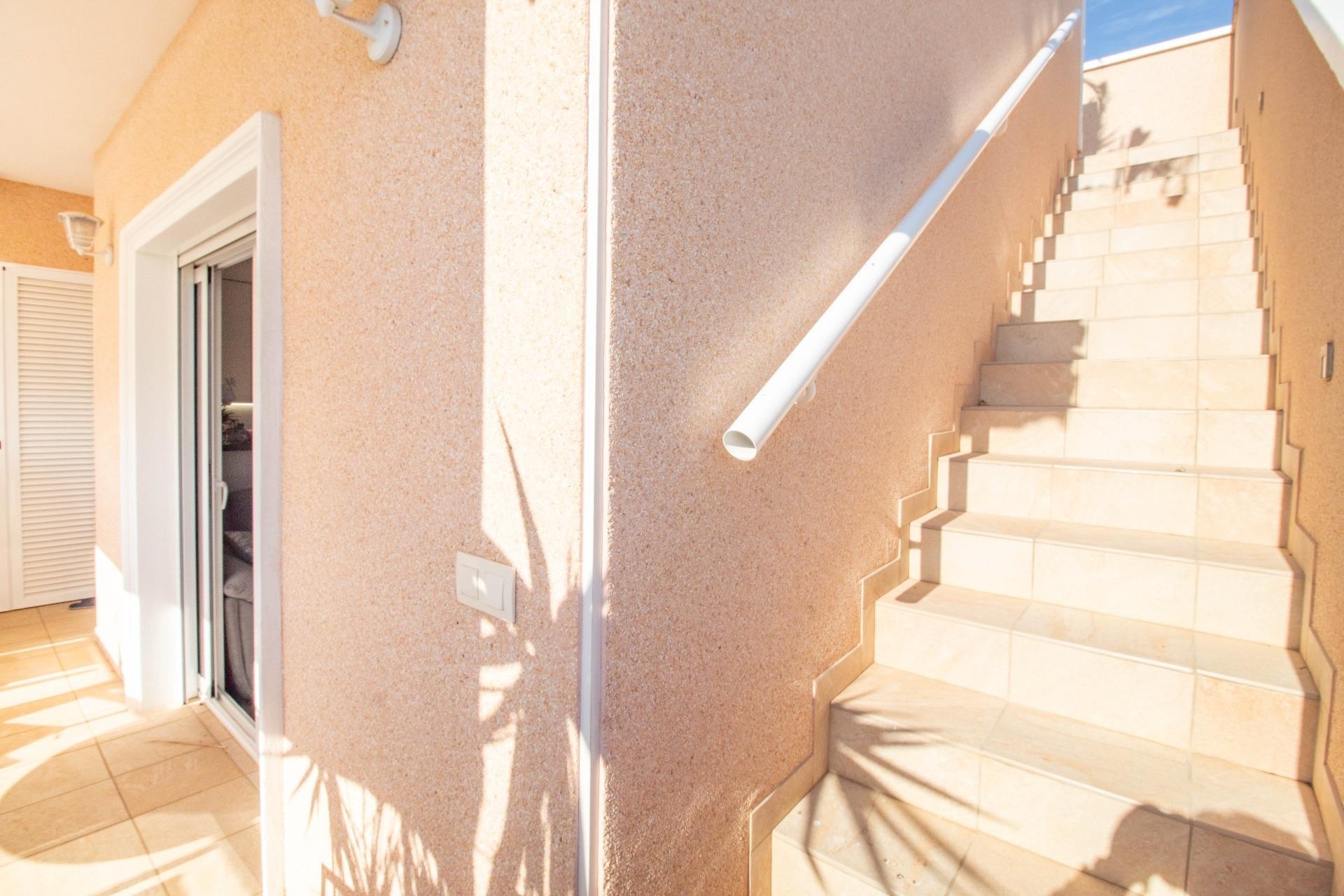 Wiederverkauf - Bungalow -
Torrevieja - Punta prima