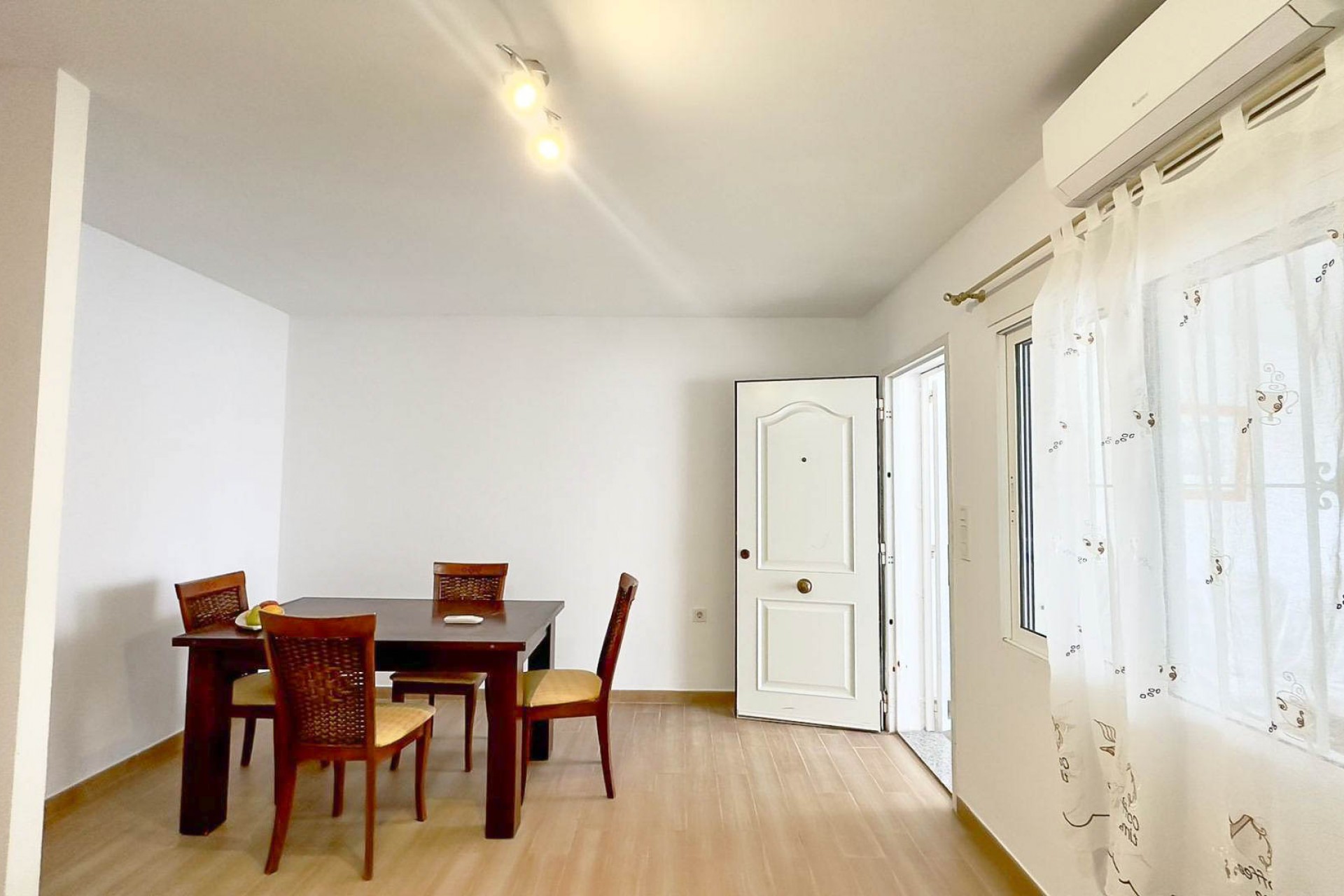 Wiederverkauf - Bungalow -
Torrevieja - Torretas