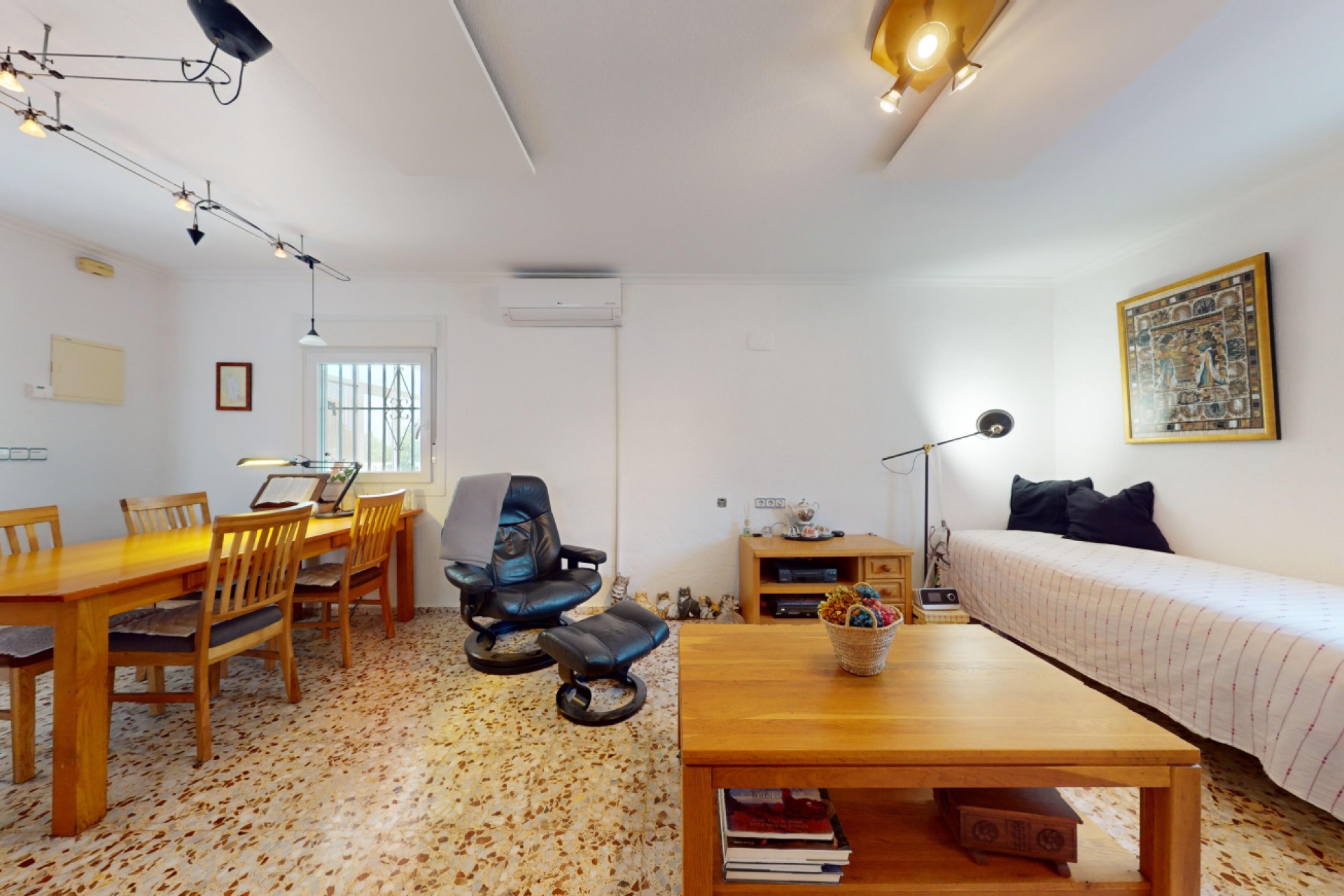 Wiederverkauf - Chalet / Villa -
Albatera