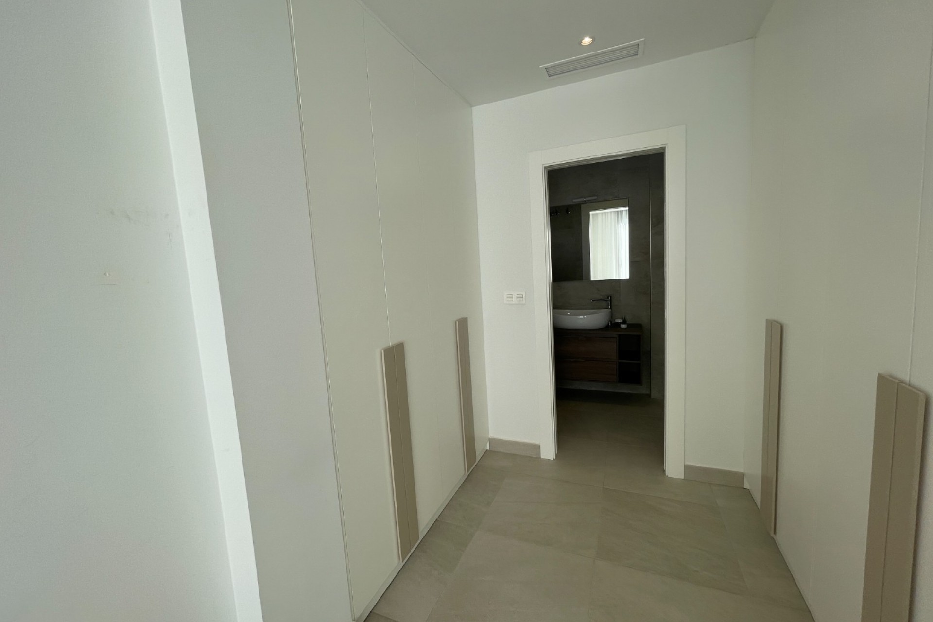 Wiederverkauf - Detached House / Villa -
Benijofar