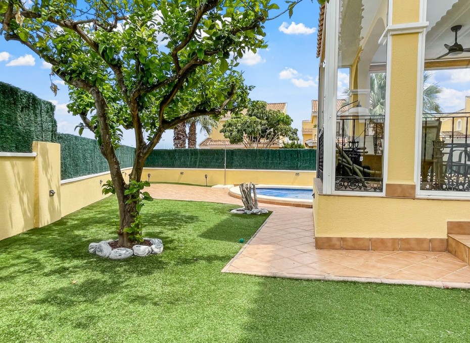 Wiederverkauf - Detached Villa -
Orihuela Costa - Los Dolses