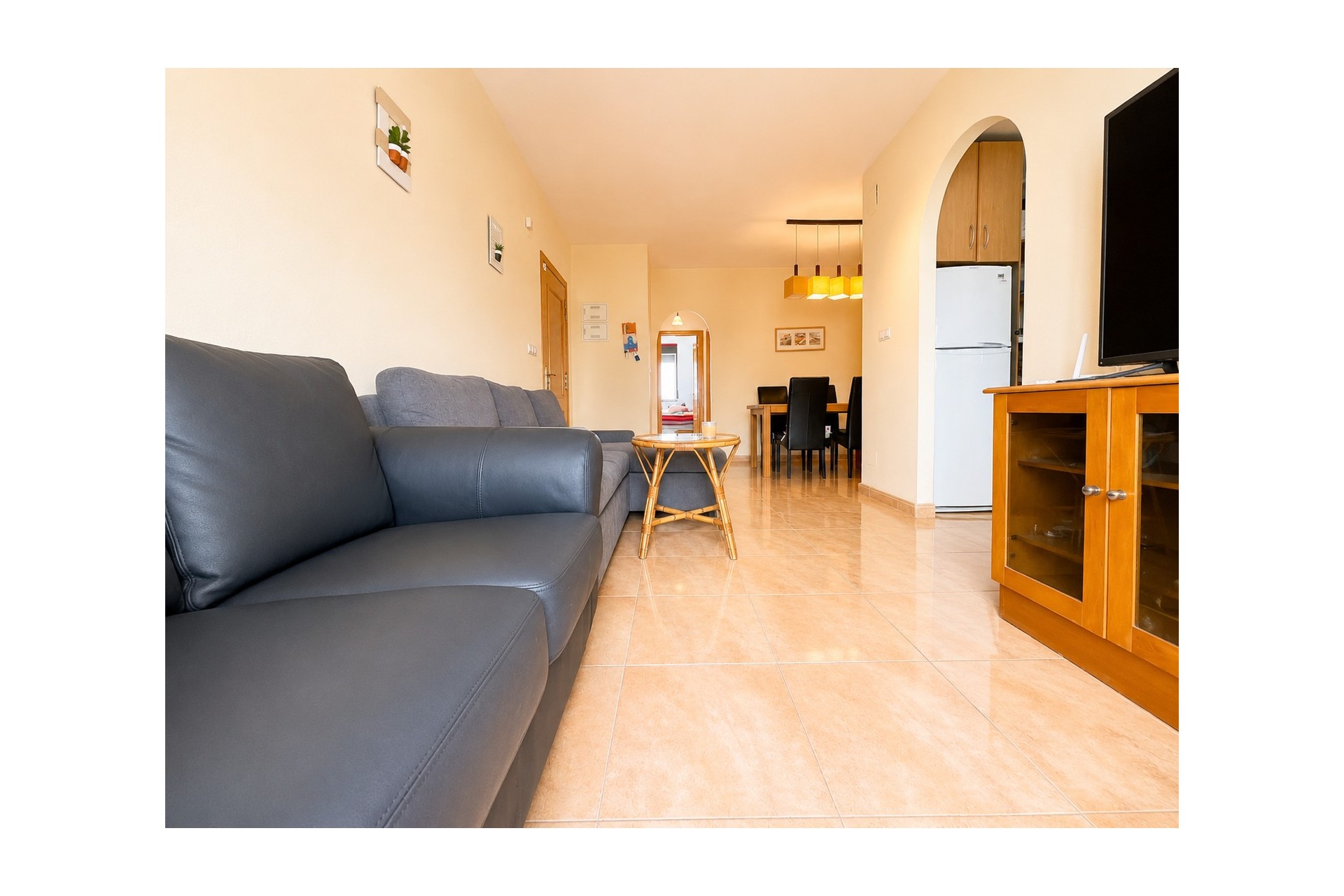 Wiederverkauf - Duplex -
Daya Nueva