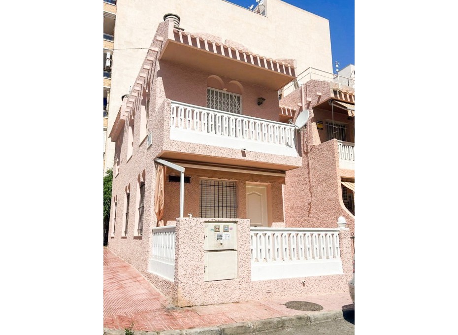 Wiederverkauf - Duplex -
Torrevieja - Centro