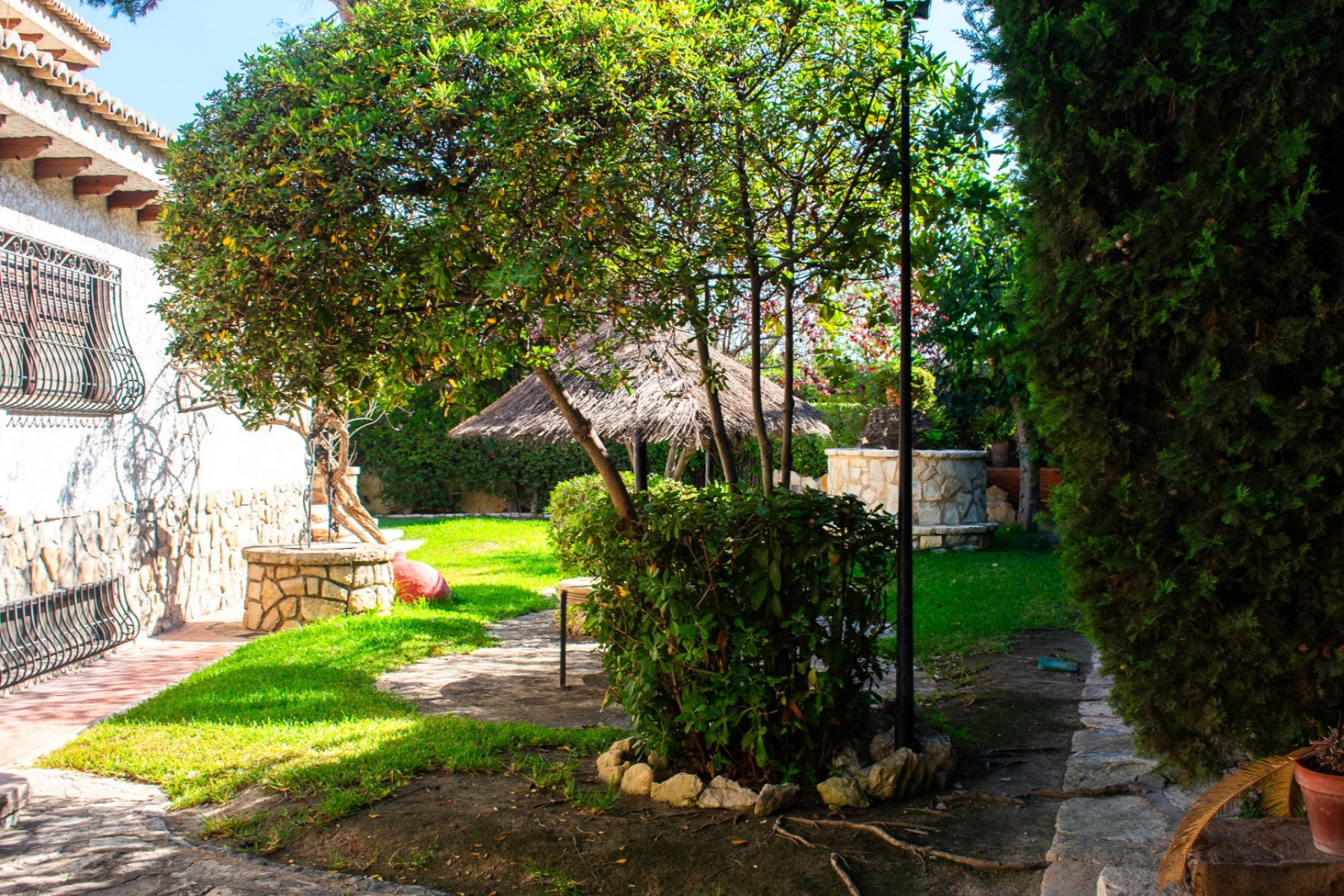 Wiederverkauf - Independent villa -
Alicante - Albufereta