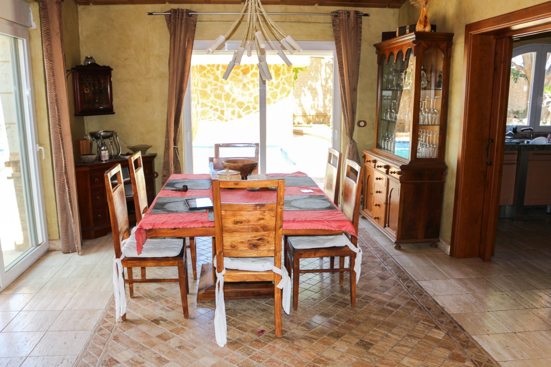 Wiederverkauf - Independent villa -
LOS URRUTIAS