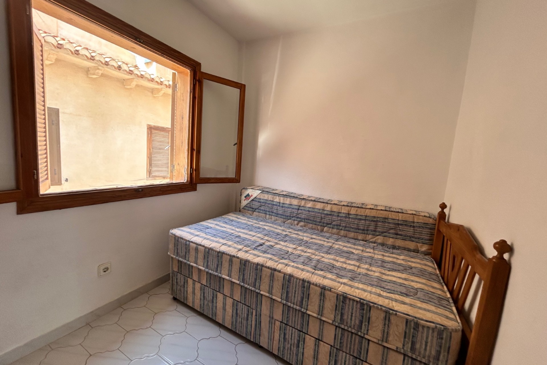 Wiederverkauf - Stadthaus -
El Chaparral