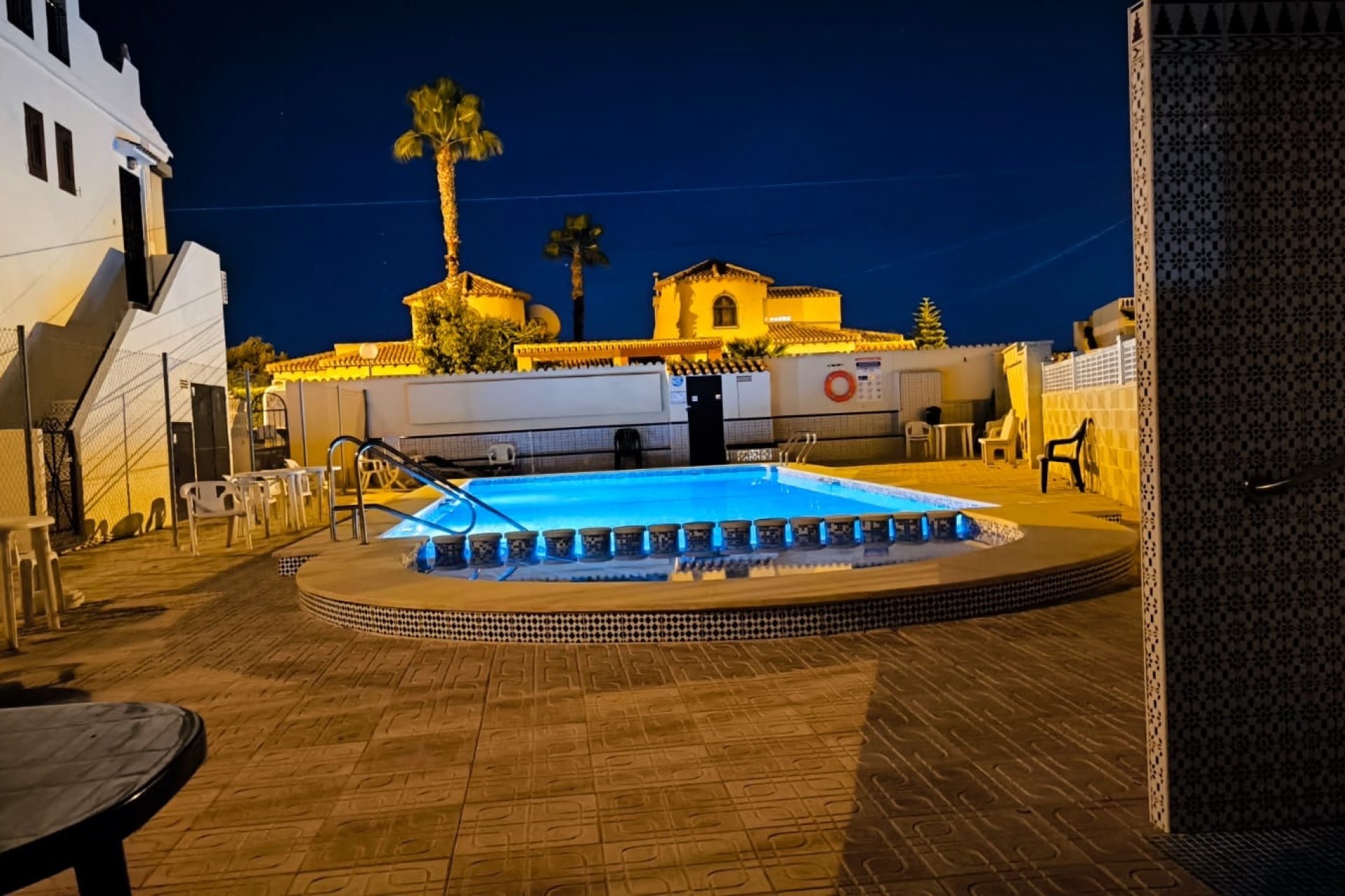 Wiederverkauf - Stadthaus -
El Chaparral