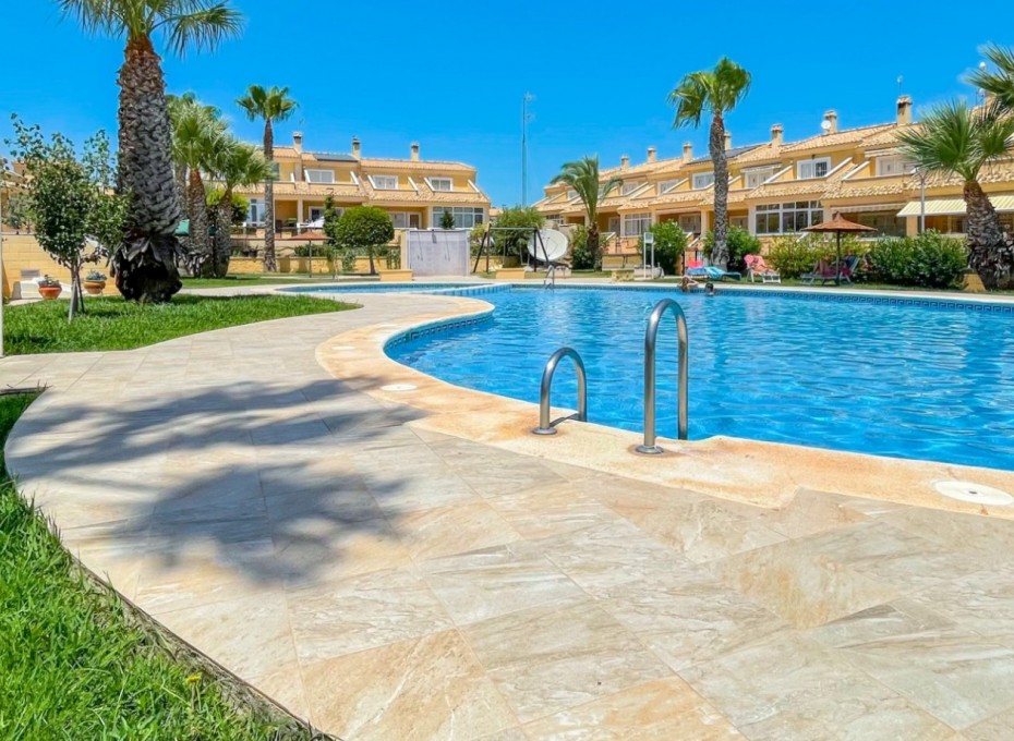 Wiederverkauf - Stadthaus -
Orihuela Costa - Punta Prima