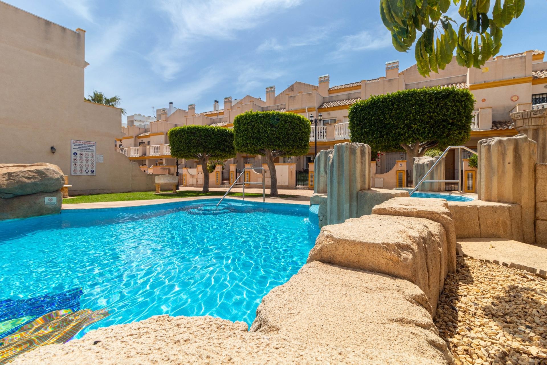 Wiederverkauf - Terraced house -
Orihuela Costa - Cabo Roig