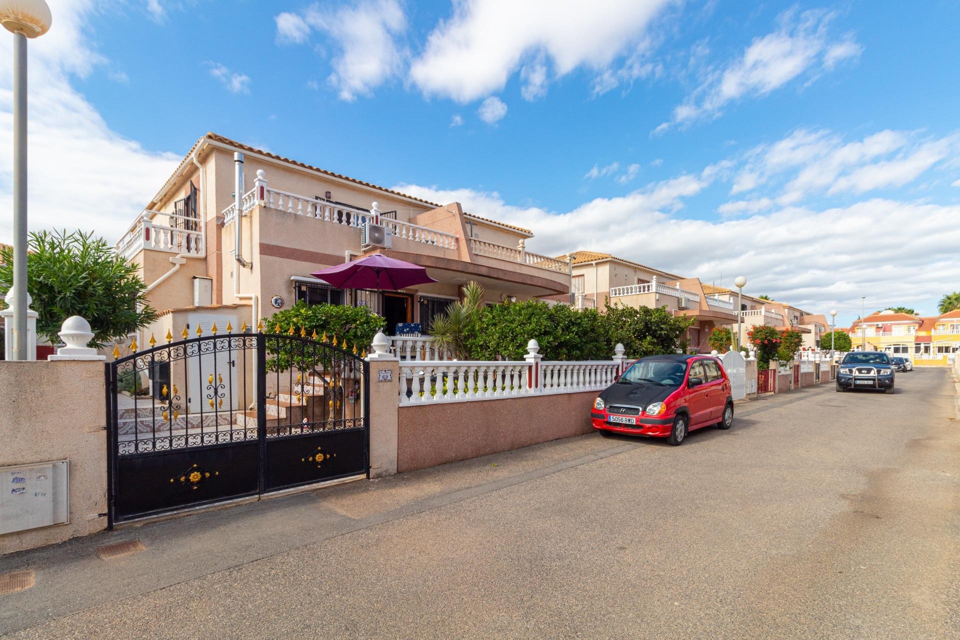 Wiederverkauf - Terraced house -
Orihuela Costa - Cabo Roig