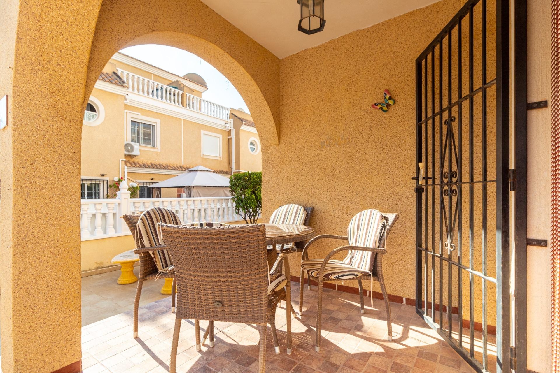 Wiederverkauf - Terraced house -
Orihuela Costa - Cabo Roig