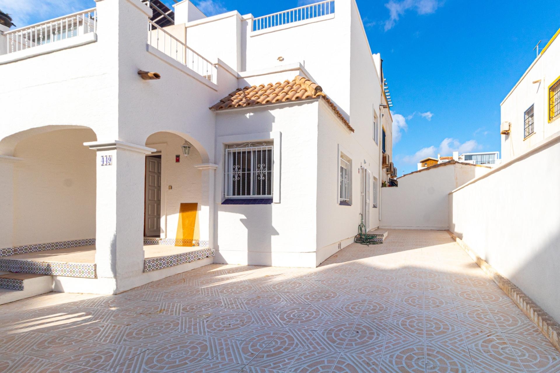 Wiederverkauf - Terraced house -
Orihuela Costa - La Florida