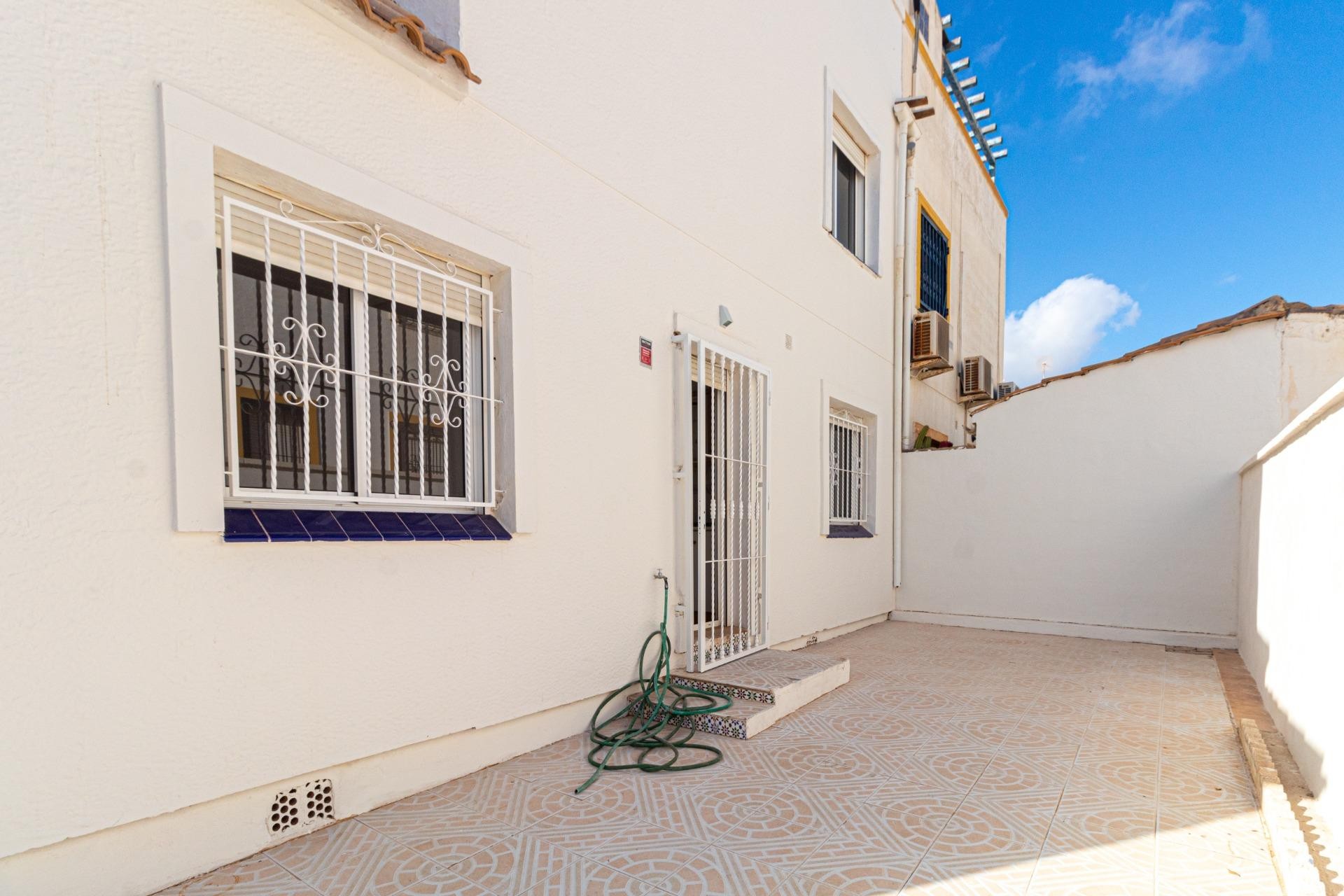 Wiederverkauf - Terraced house -
Orihuela Costa - La Florida