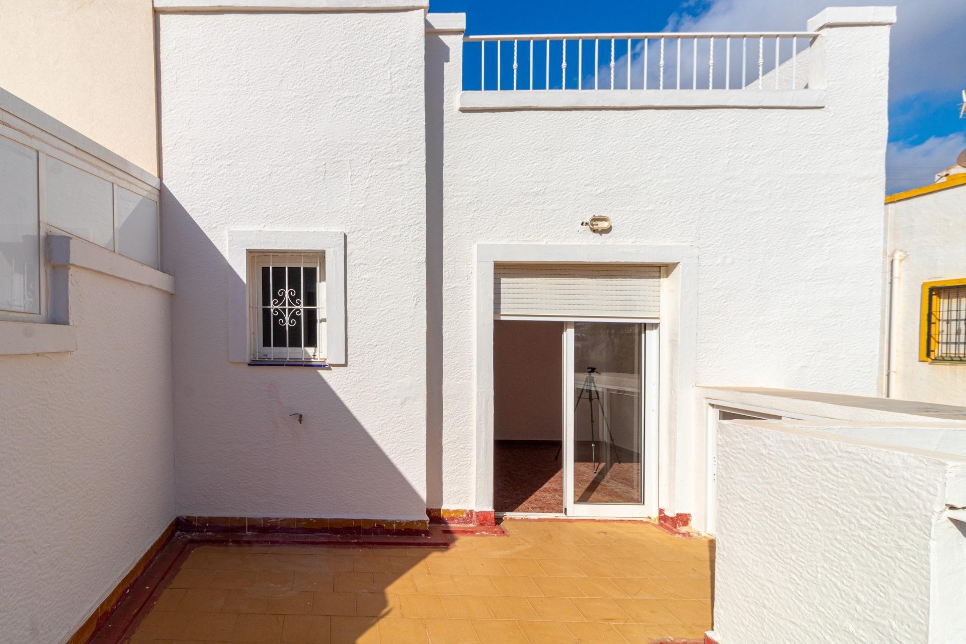 Wiederverkauf - Terraced house -
Orihuela Costa - La Florida