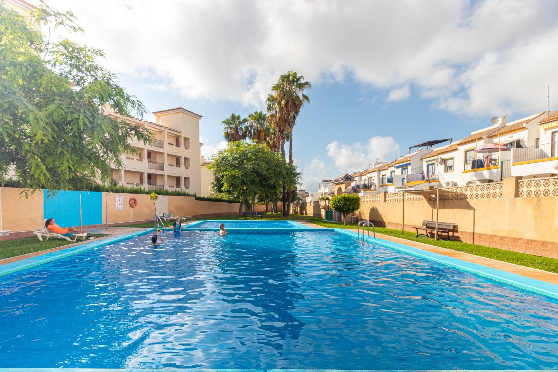 Wiederverkauf - Terraced house -
Orihuela Costa - La Florida