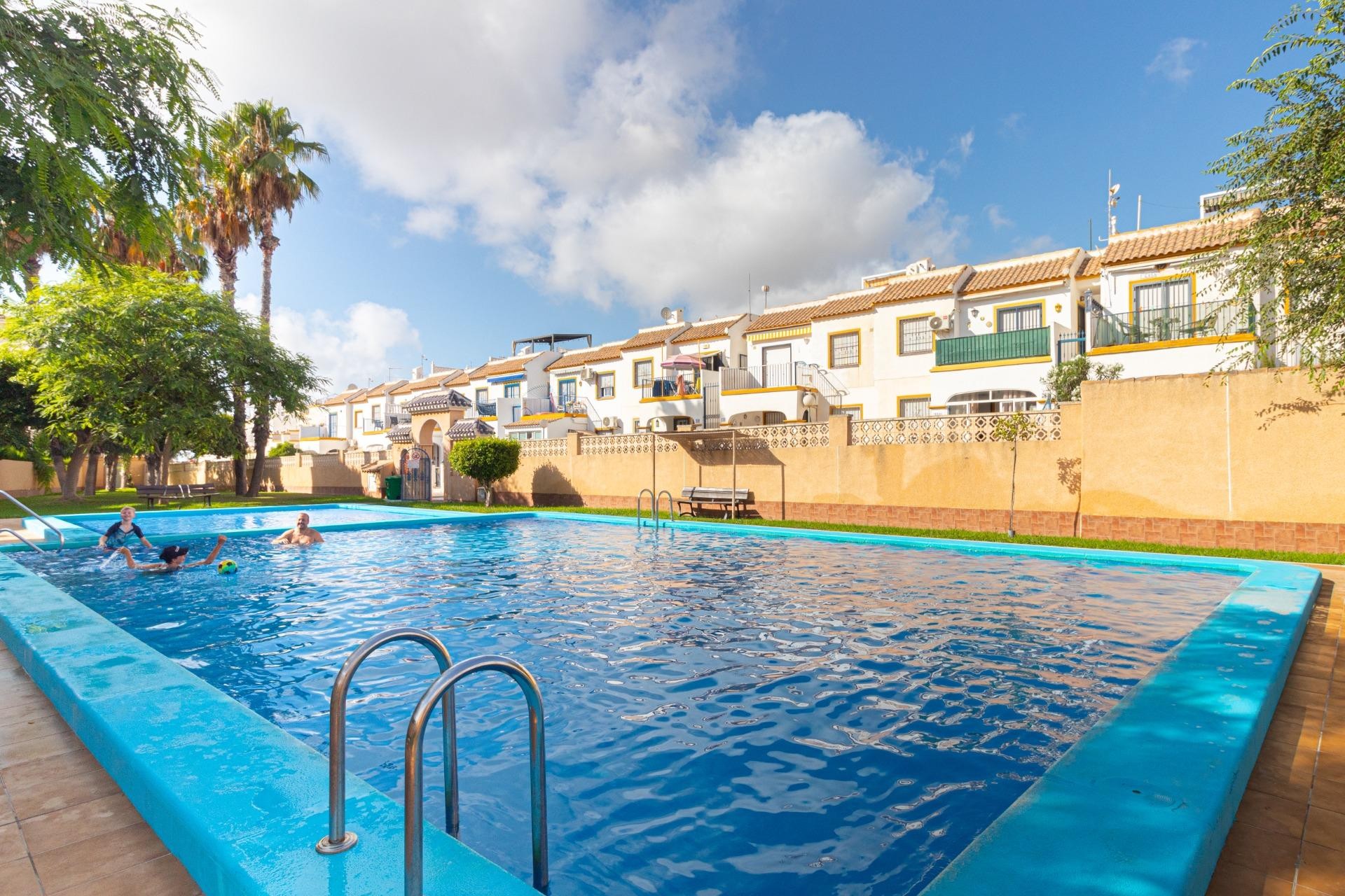 Wiederverkauf - Terraced house -
Orihuela Costa - La Florida