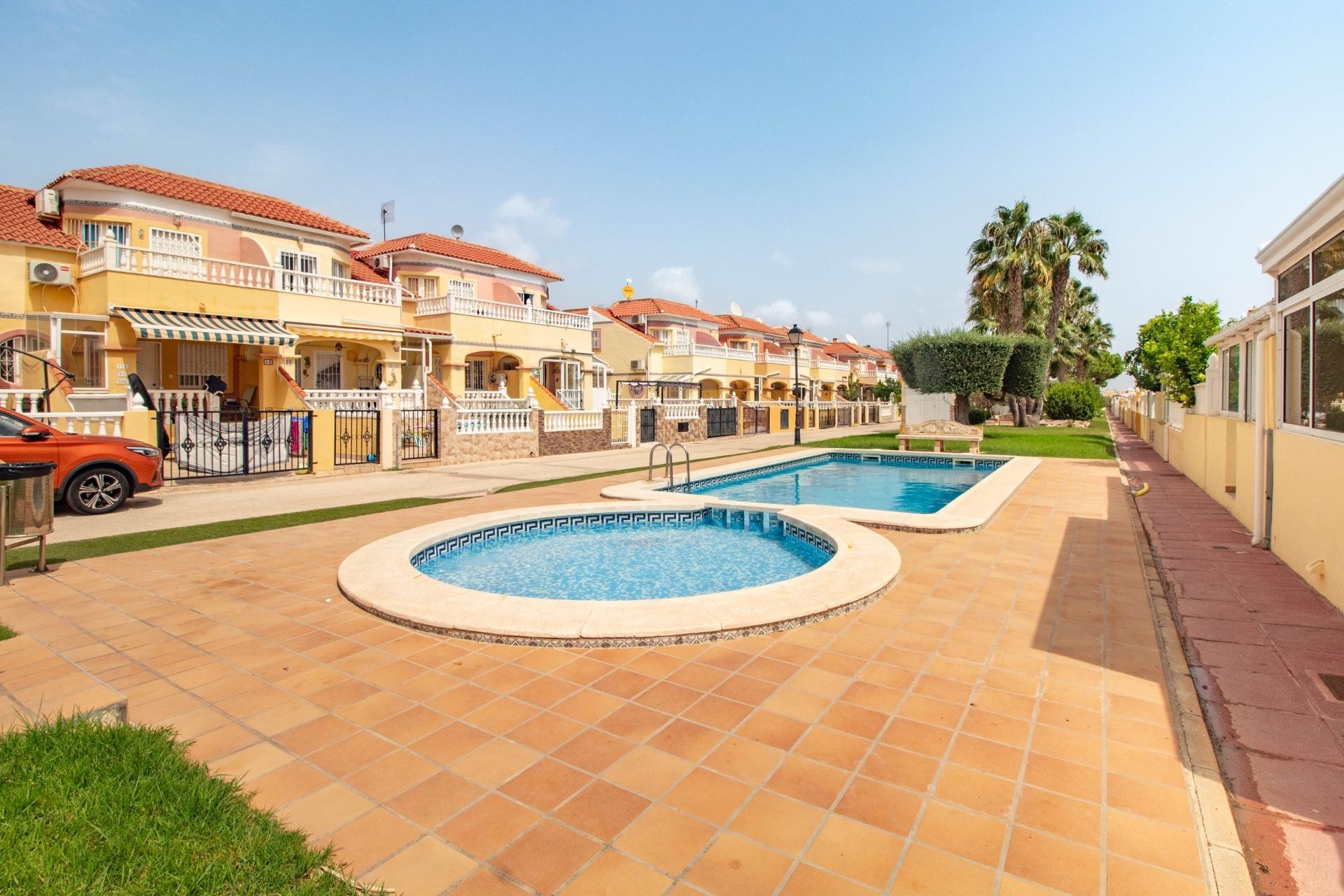Wiederverkauf - Terraced house -
Orihuela Costa - La Regia
