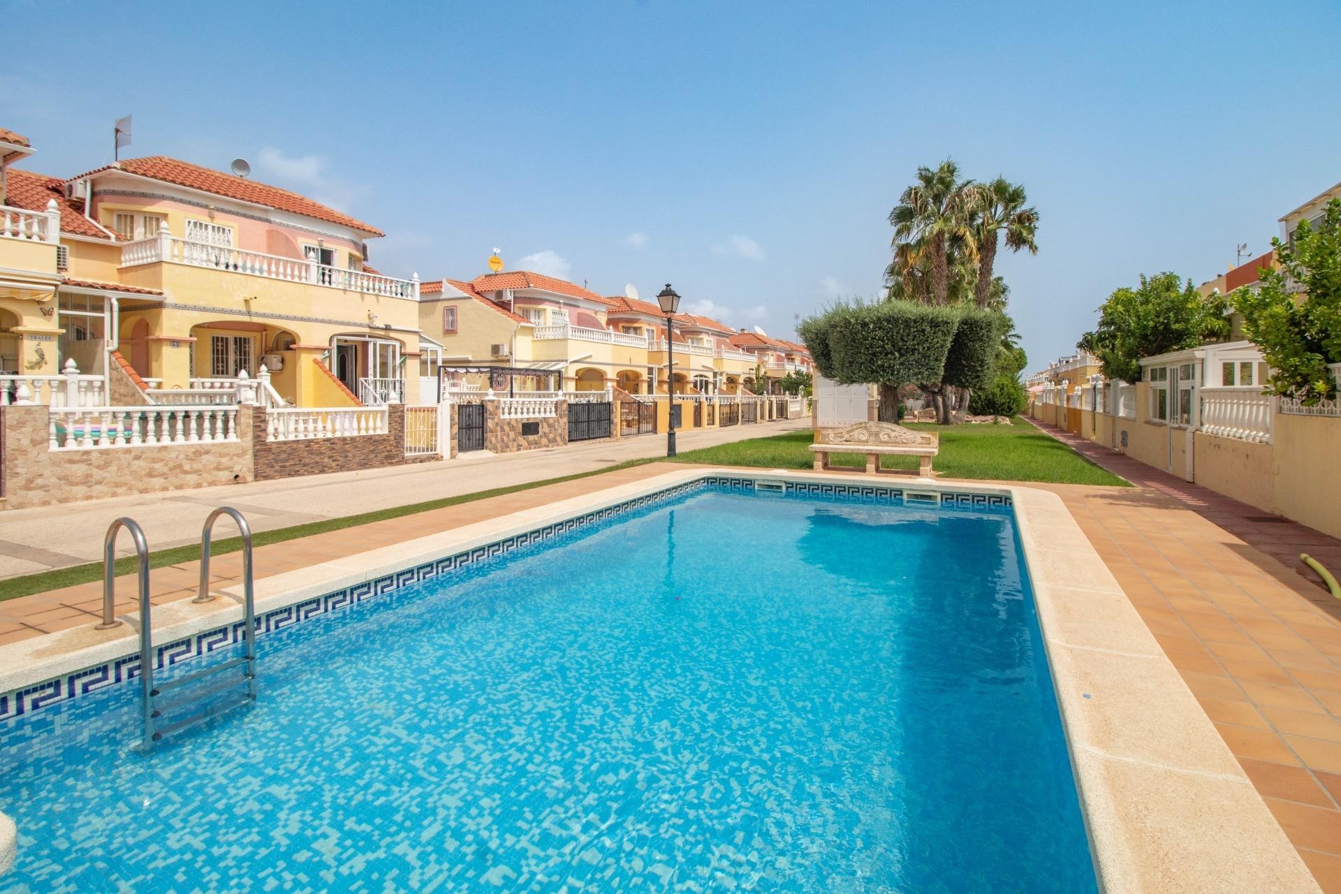 Wiederverkauf - Terraced house -
Orihuela Costa - La Regia
