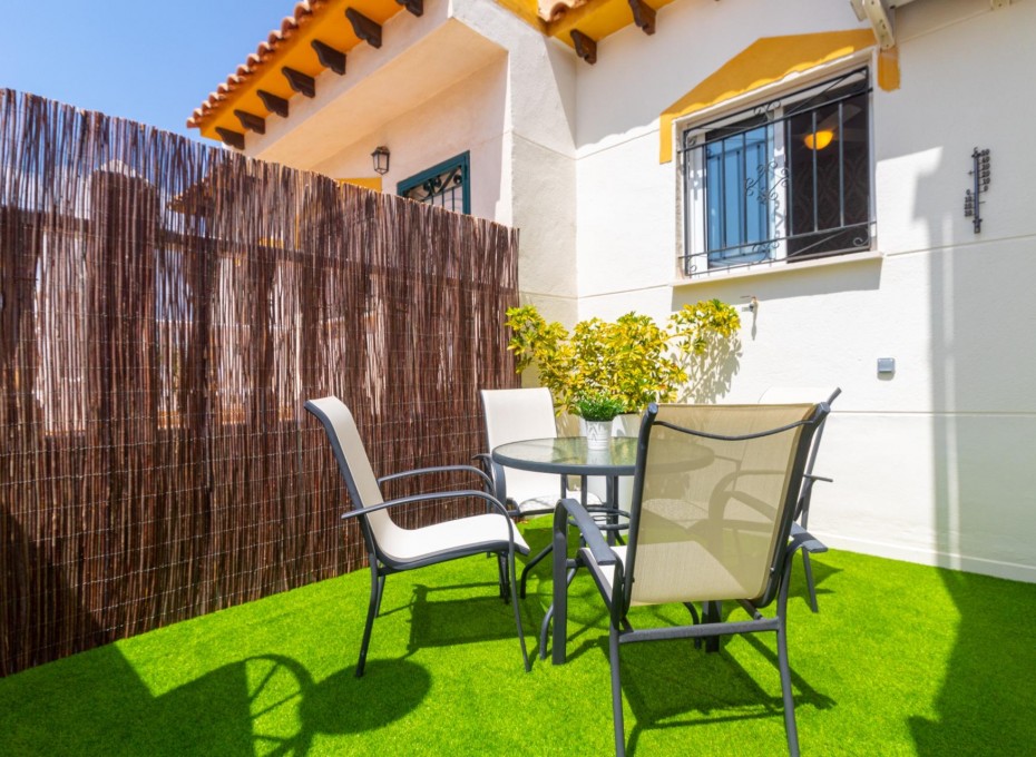 Wiederverkauf - Terraced house -
Torrevieja - Los altos