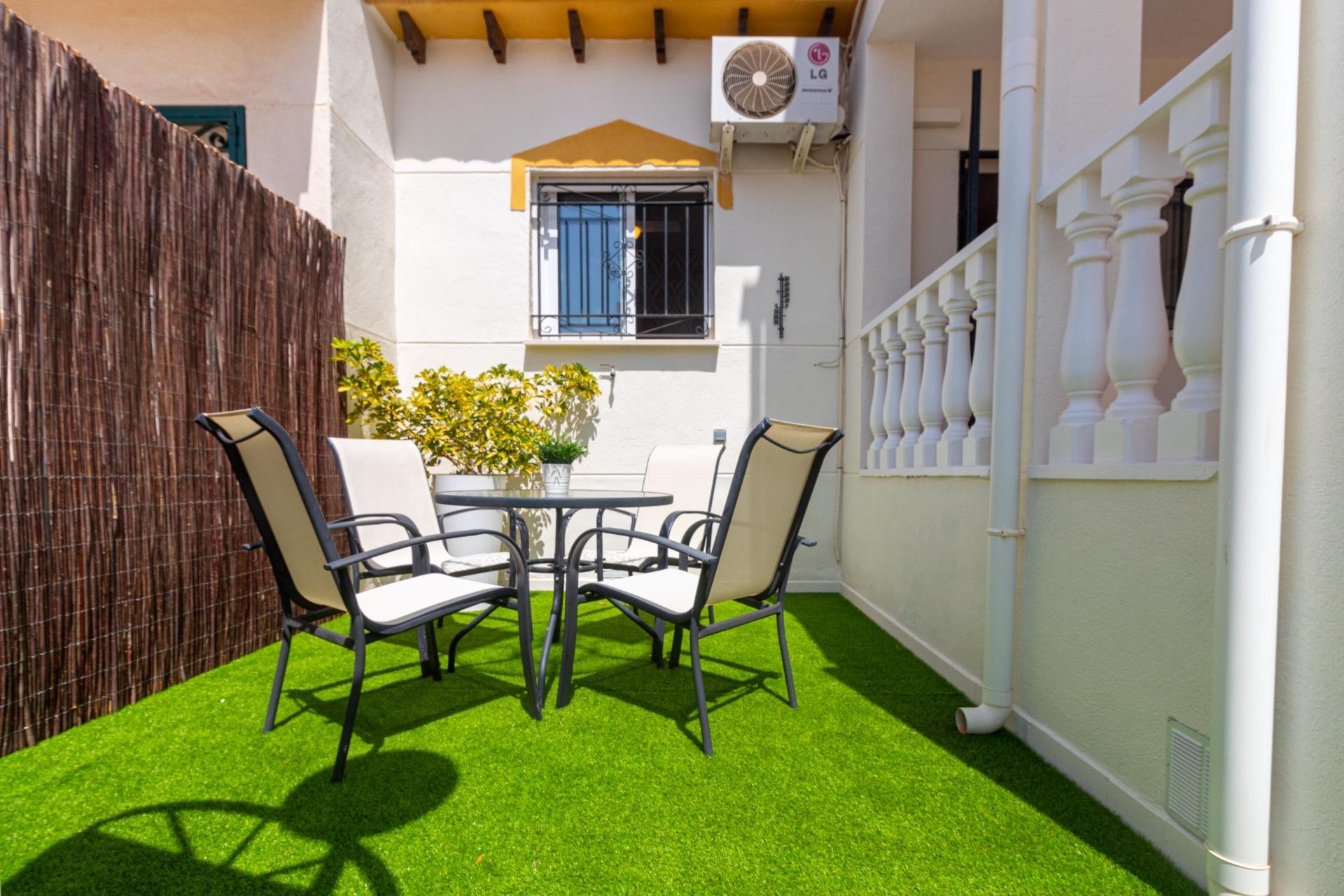 Wiederverkauf - Terraced house -
Torrevieja - Los altos