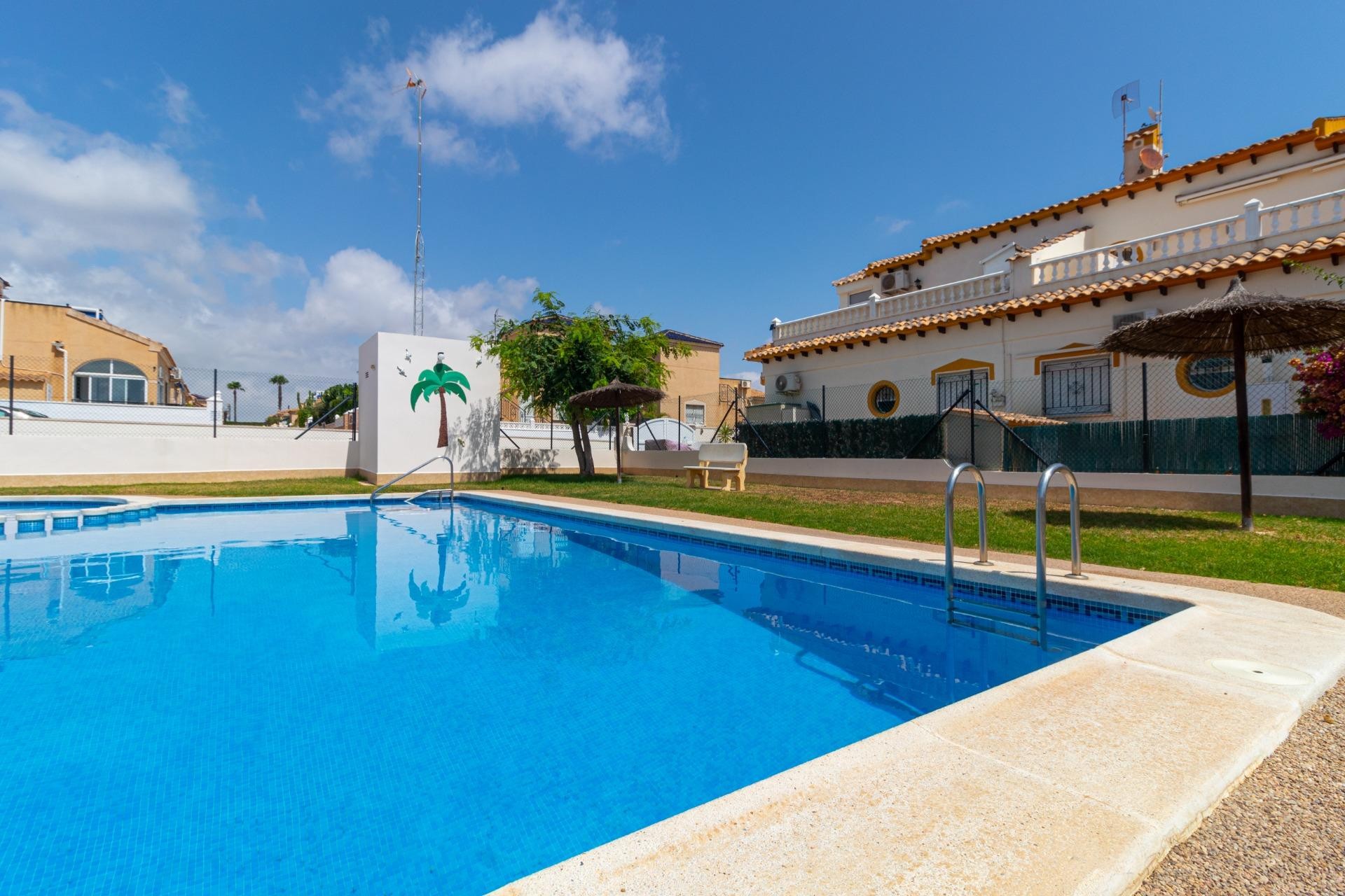 Wiederverkauf - Terraced house -
Torrevieja - Los altos