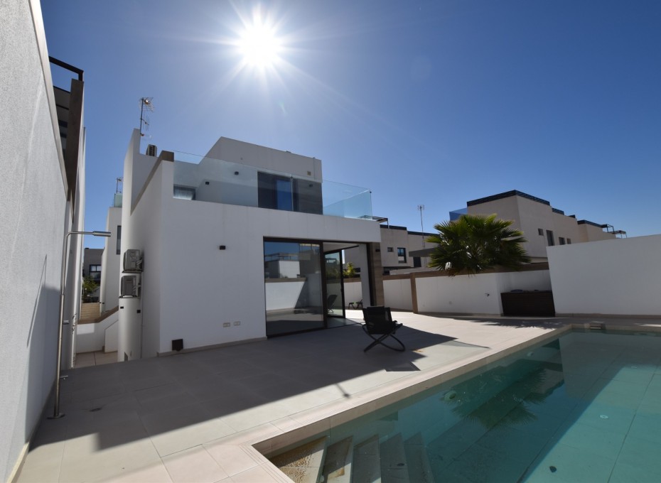 Wiederverkauf - Villa -
Benijofar