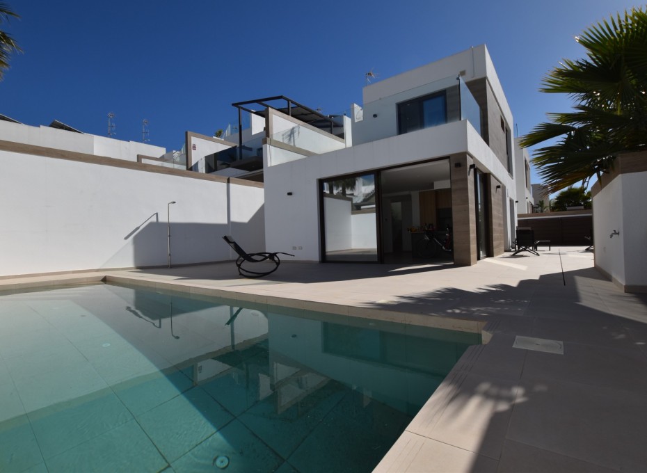 Wiederverkauf - Villa -
Benijofar