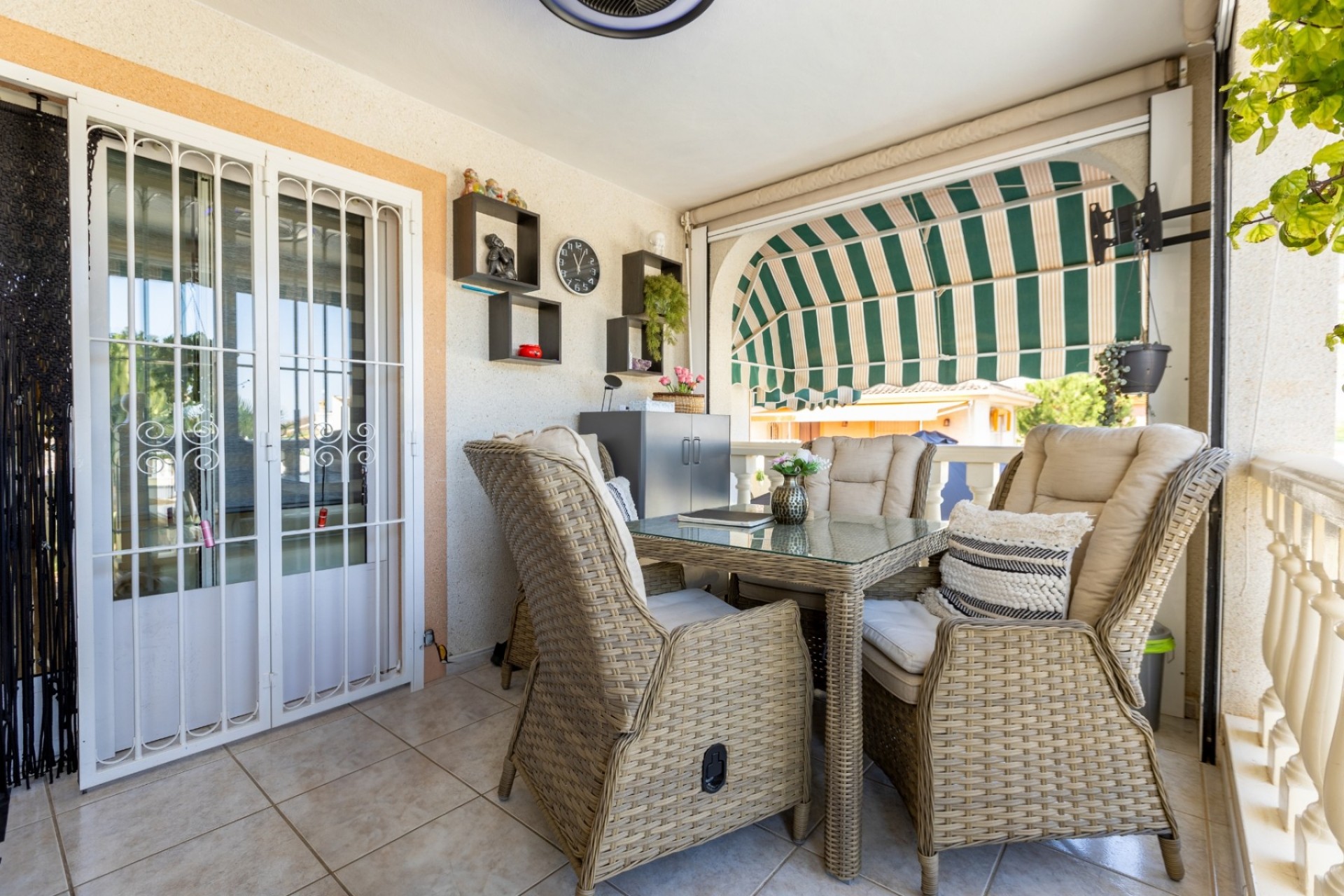 Wiederverkauf - Villa -
Benijofar