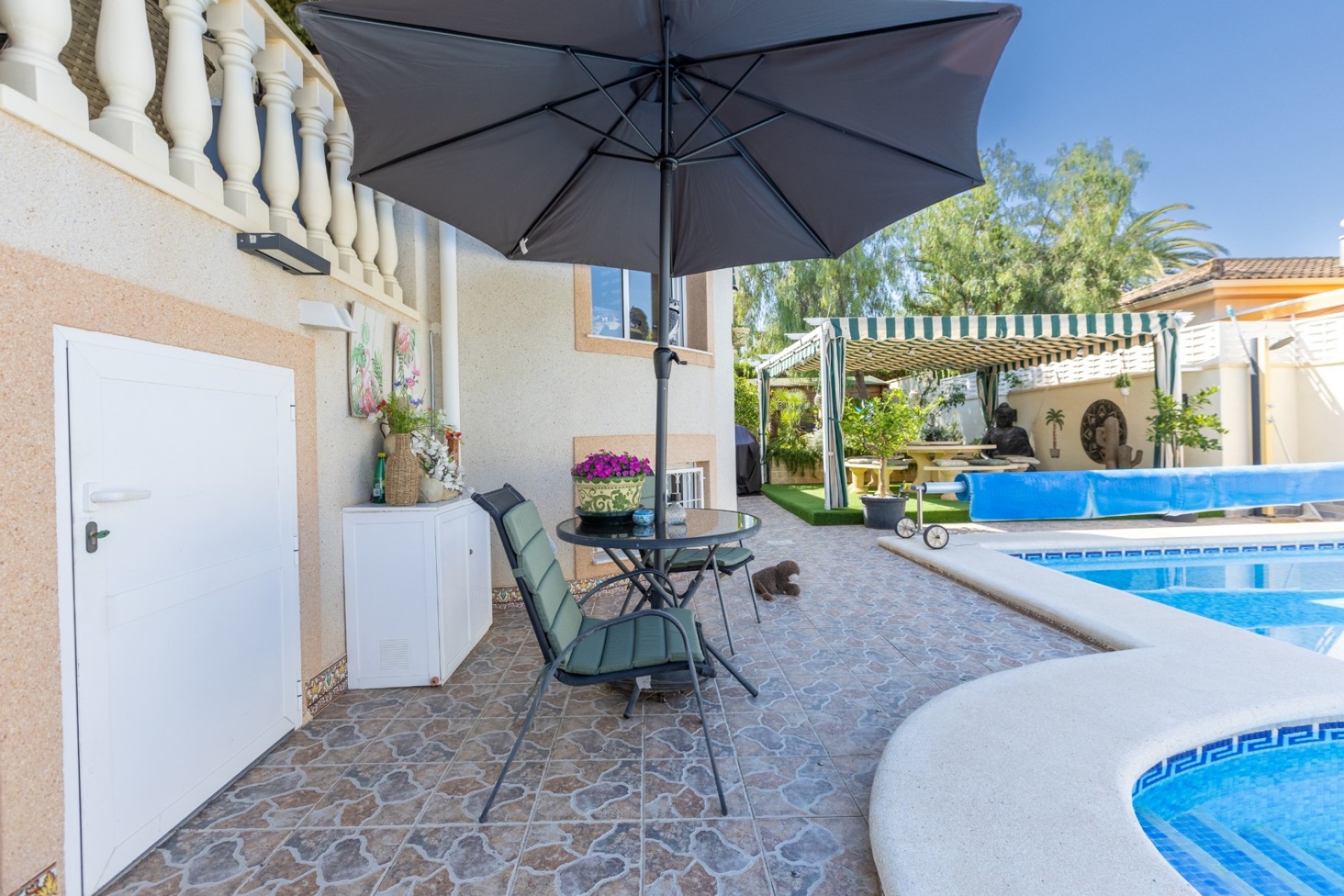 Wiederverkauf - Villa -
Benijofar