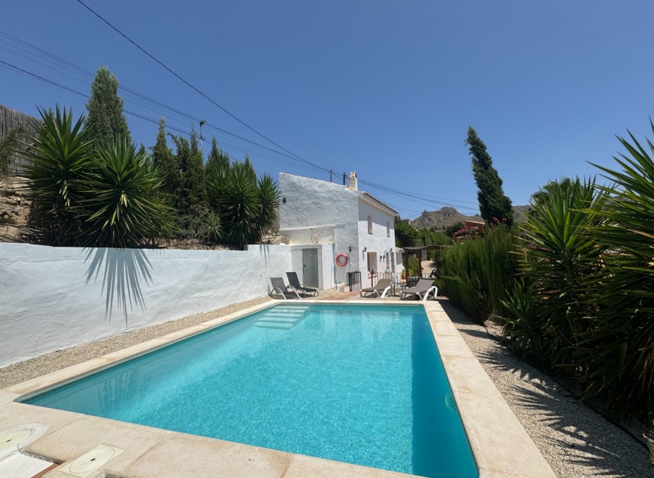 Wiederverkauf - Villa -
Blanca