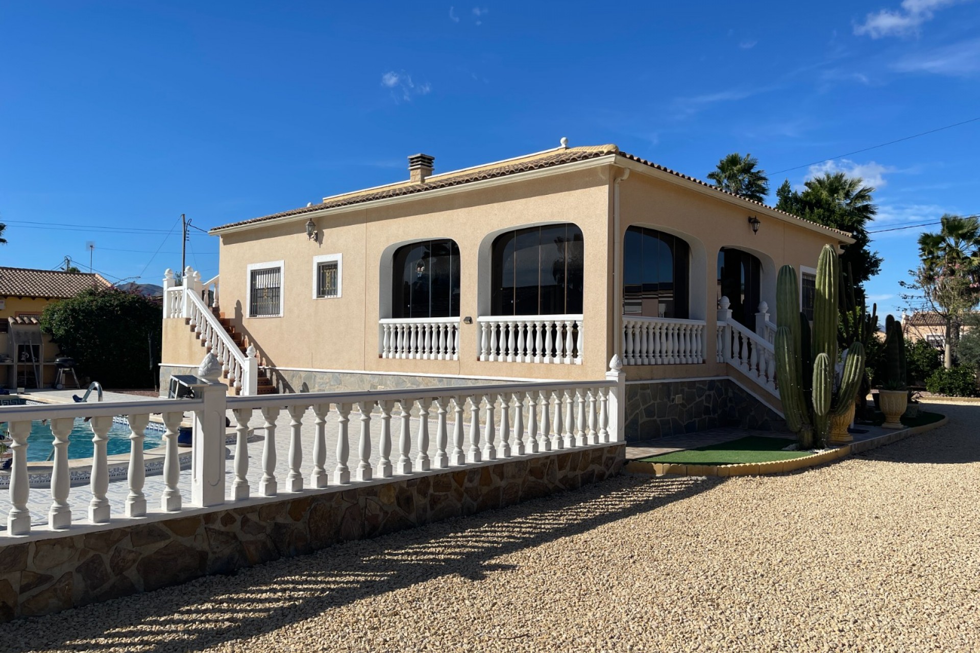 Wiederverkauf - Villa -
Catral