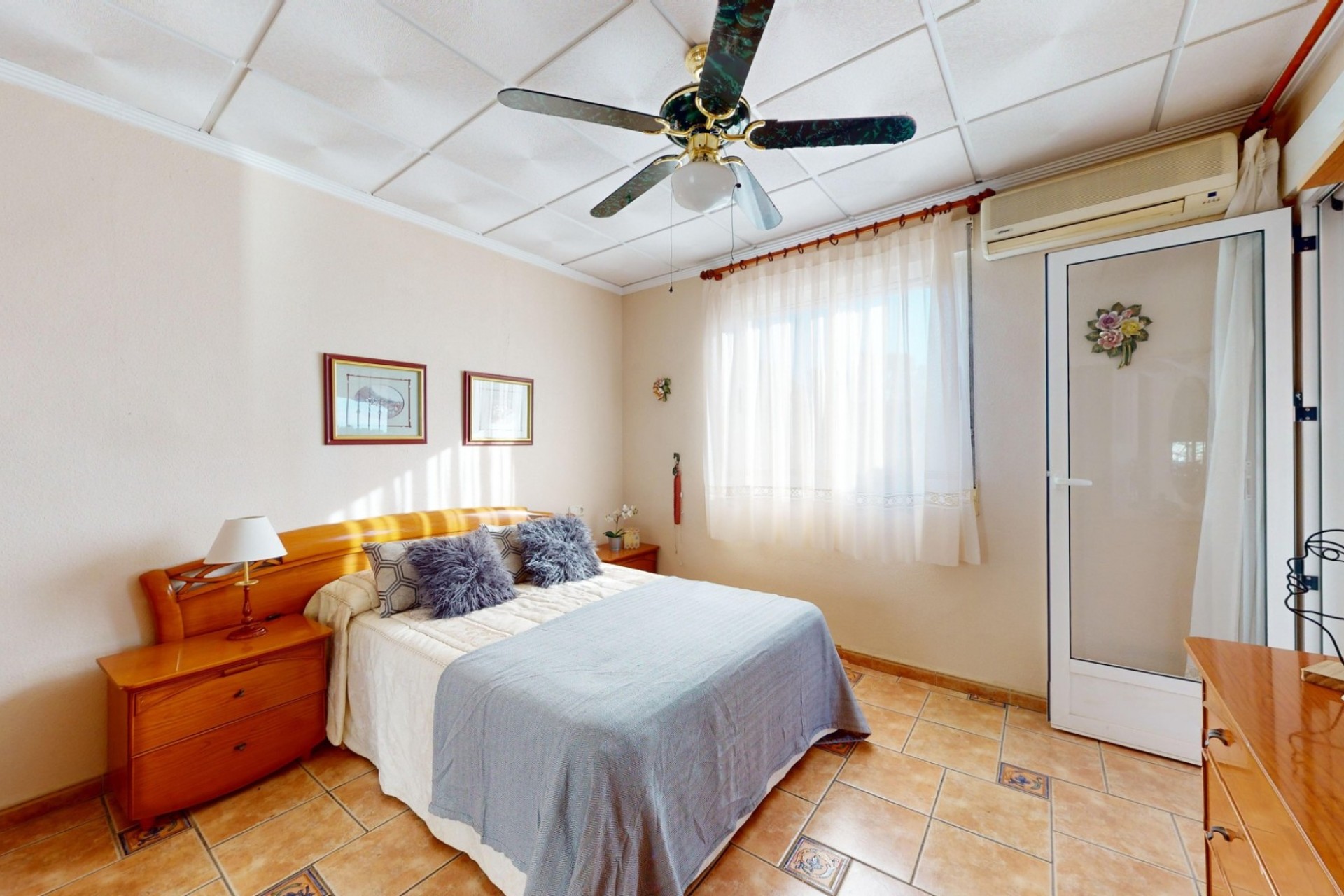 Wiederverkauf - Villa -
Crevillente