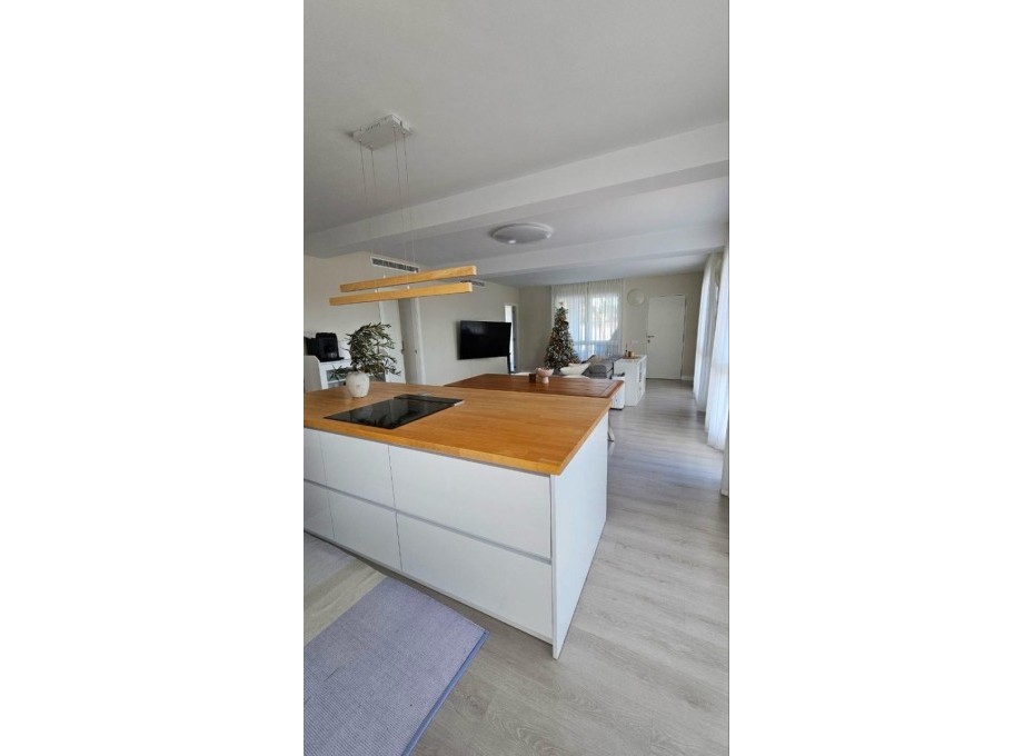 Wiederverkauf - Villa / Detached -
Orihuela