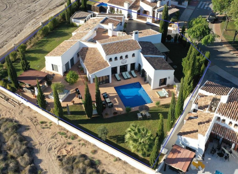 Wiederverkauf - Villa -
El Valle Golf Resort