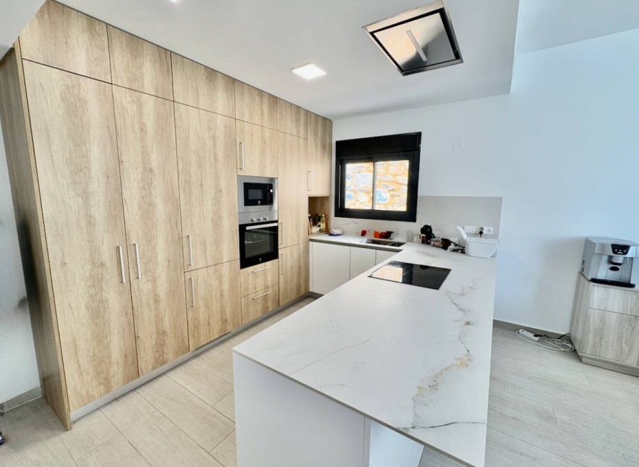 Wiederverkauf - Villa -
La Finca Golf