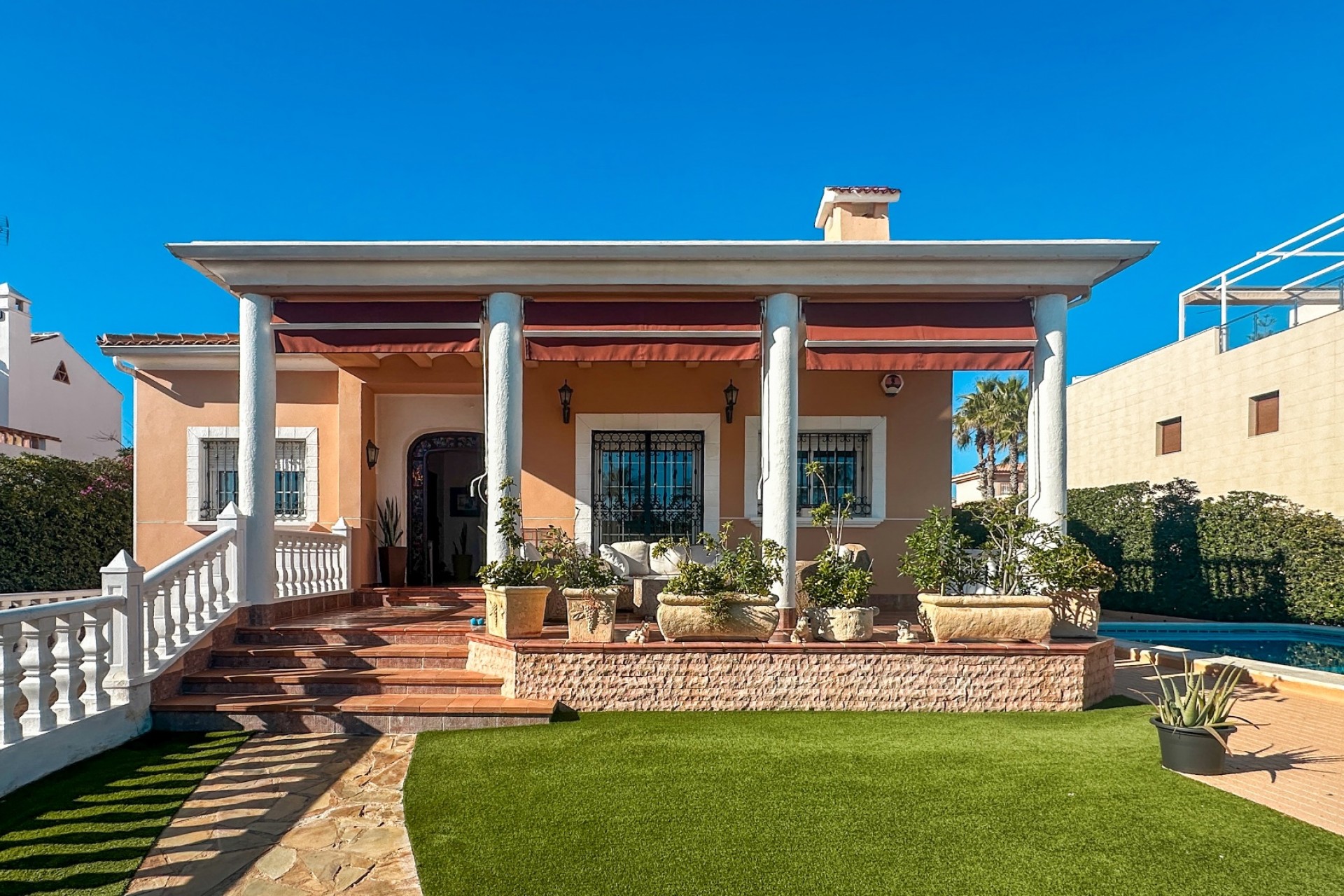 Wiederverkauf - Villa -
La Mata