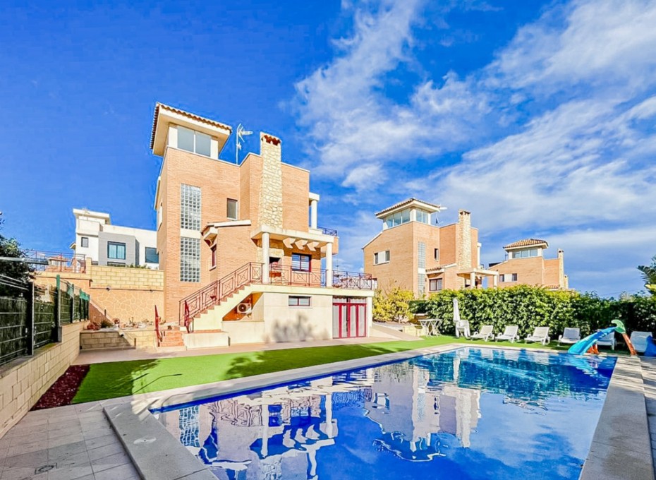 Wiederverkauf - Villa -
La Nucía - Montebello