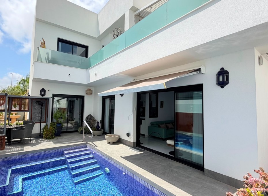 Wiederverkauf - Villa -
Los Montesinos - La Herrada