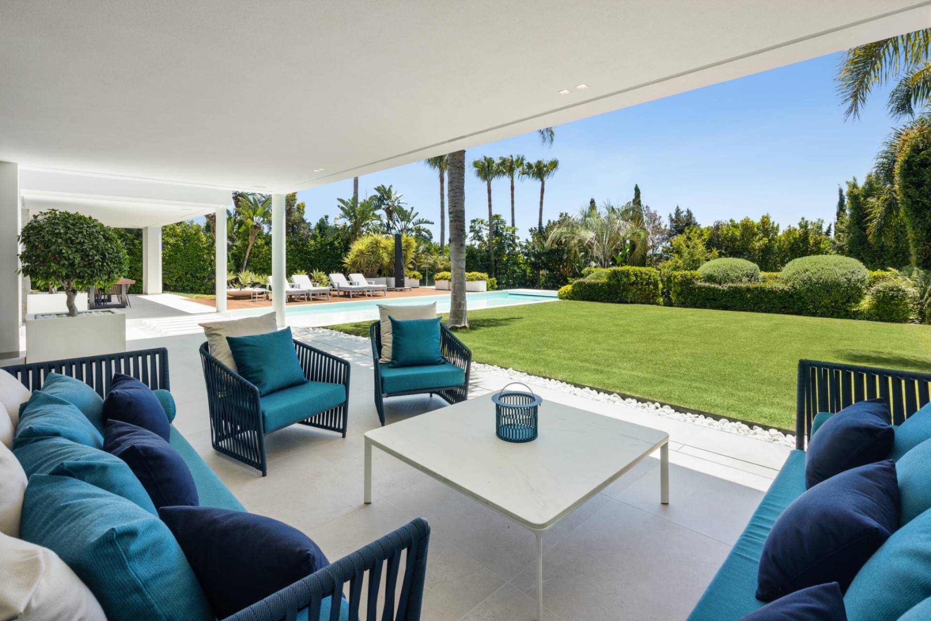 Wiederverkauf - Villa -
Marbella - East Marbella