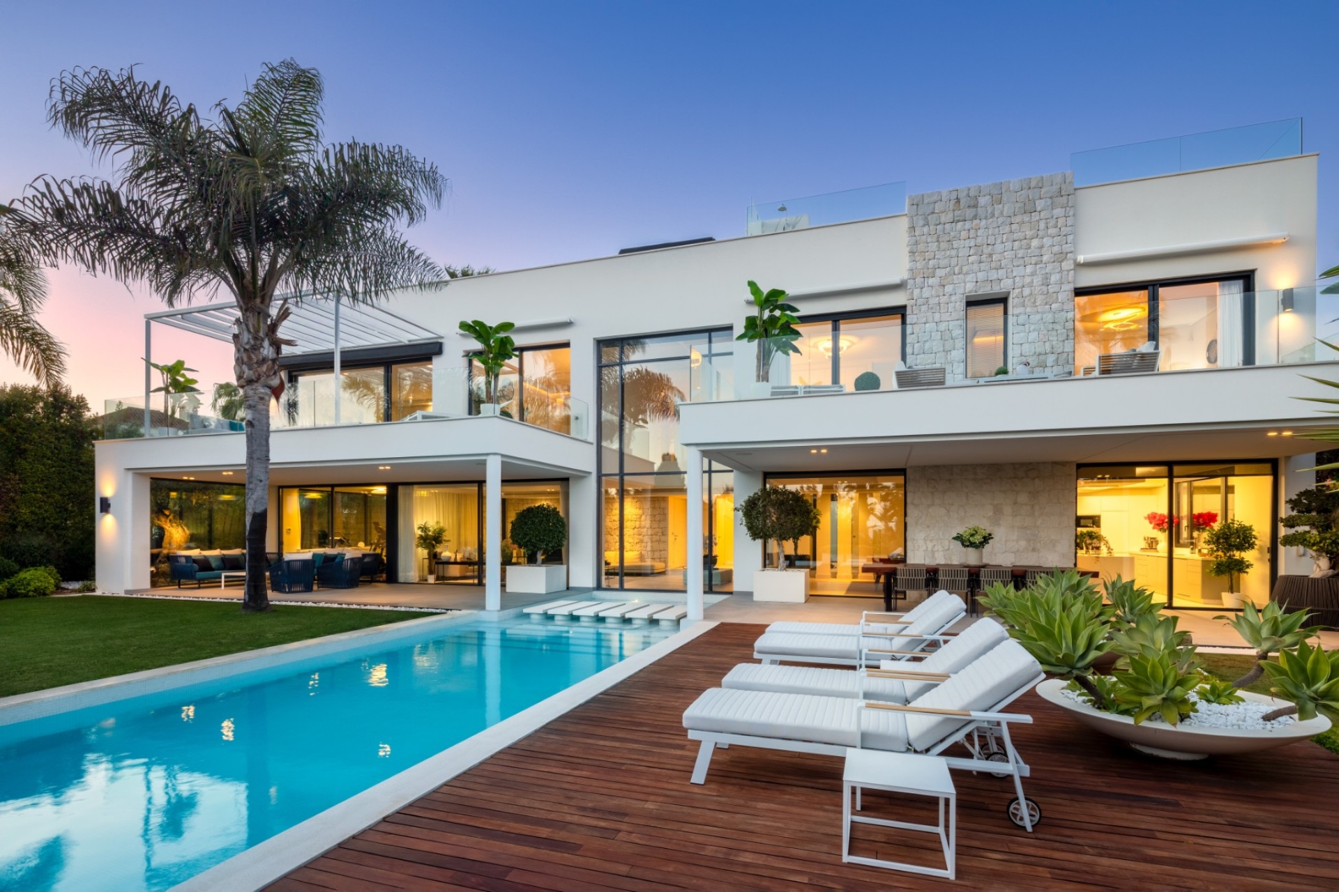 Wiederverkauf - Villa -
Marbella - East Marbella