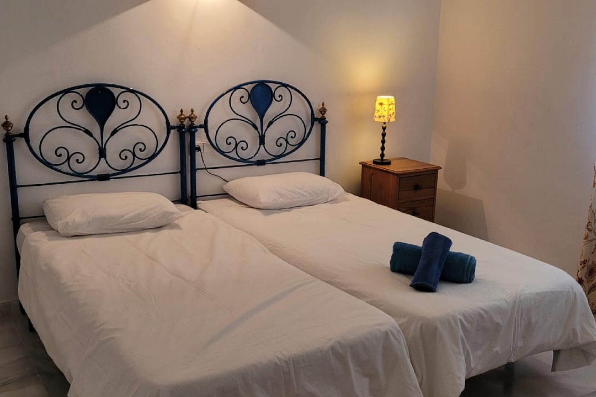 Wiederverkauf - Villa -
Marbella - Las Chapas