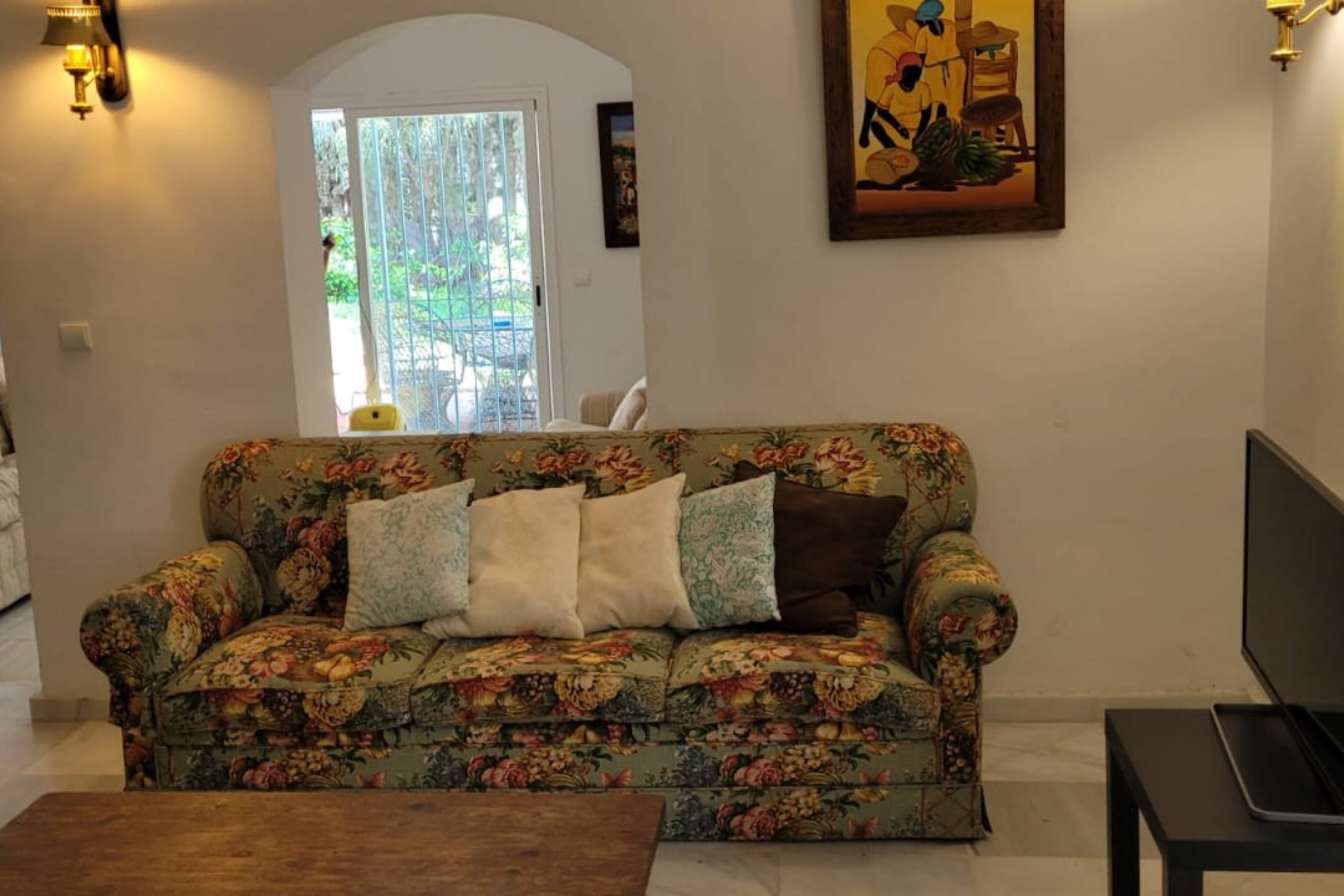 Wiederverkauf - Villa -
Marbella - Las Chapas