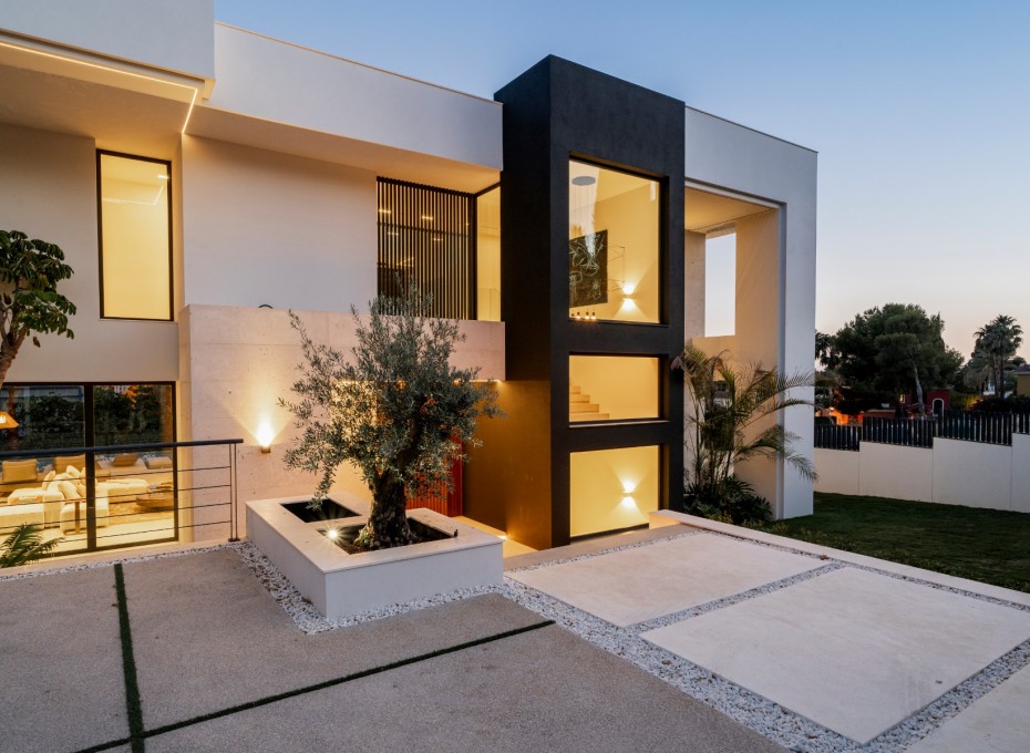 Wiederverkauf - Villa -
Marbella - Nagueles